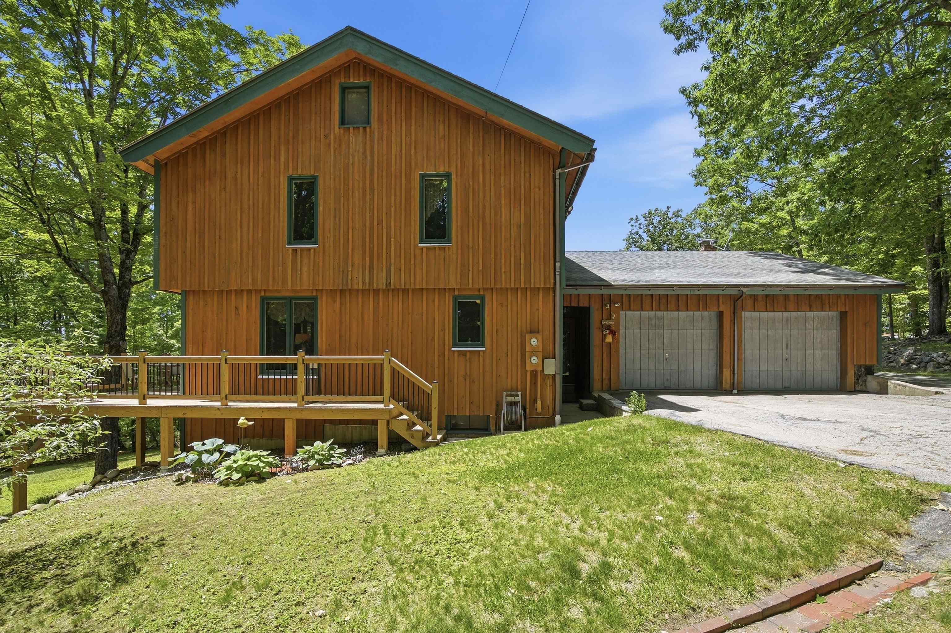 850 Concord Stage Rd, Weare, NH 03281
