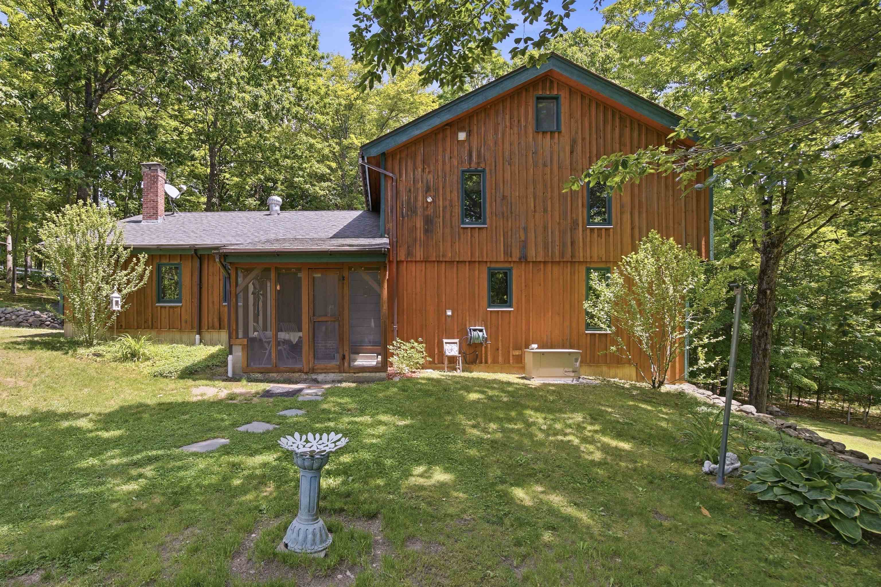 850 Concord Stage Rd, Weare, NH 03281