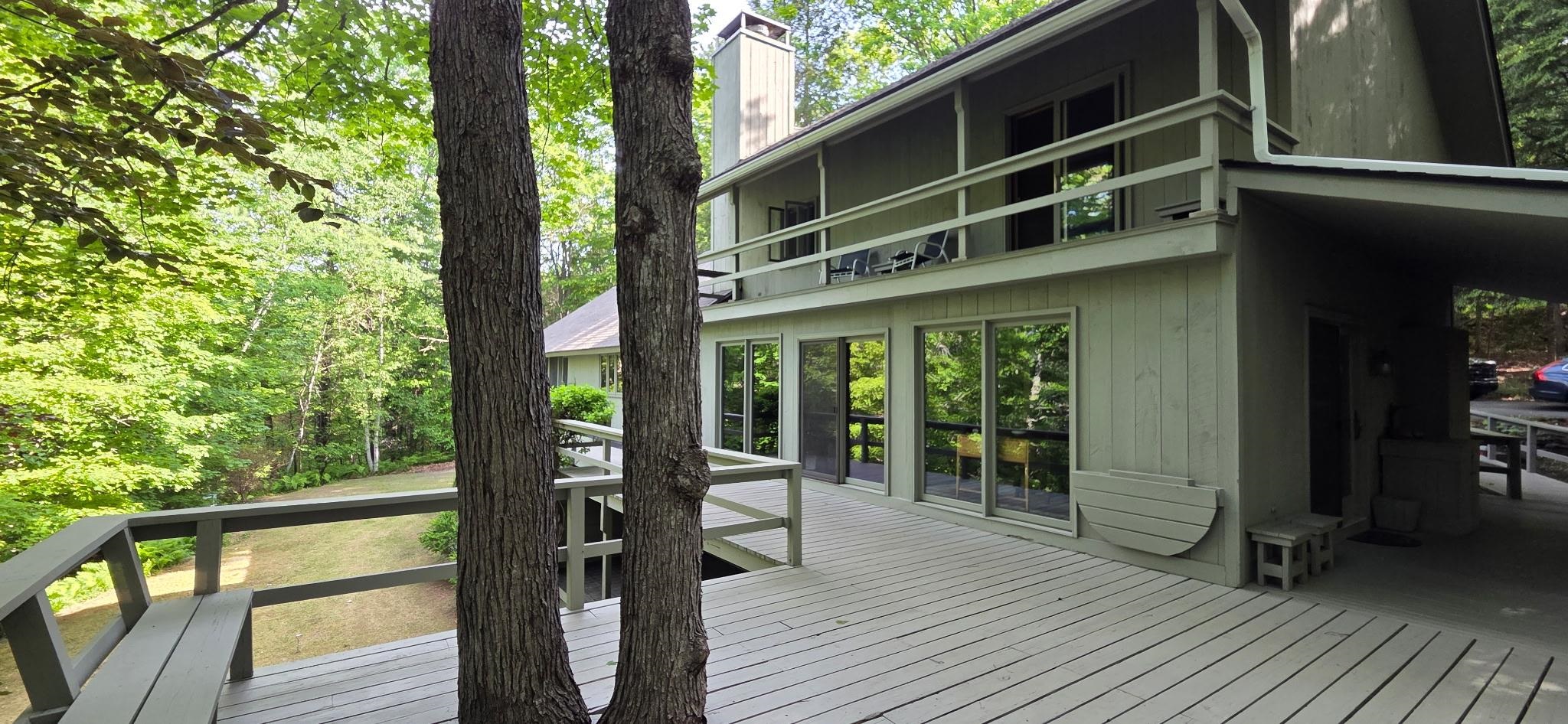 Rear exterior of home 25479644