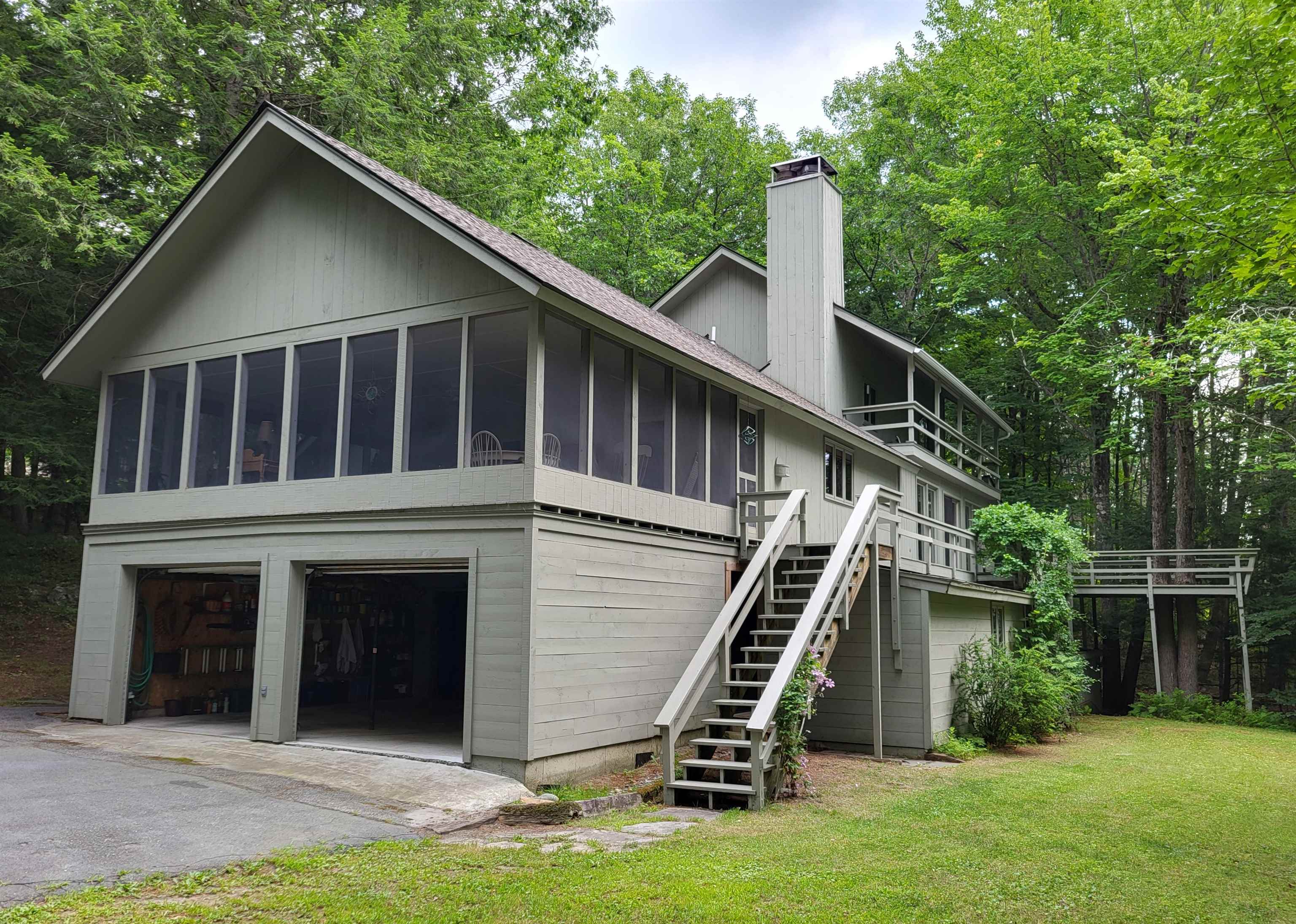 Side view of home 25873642