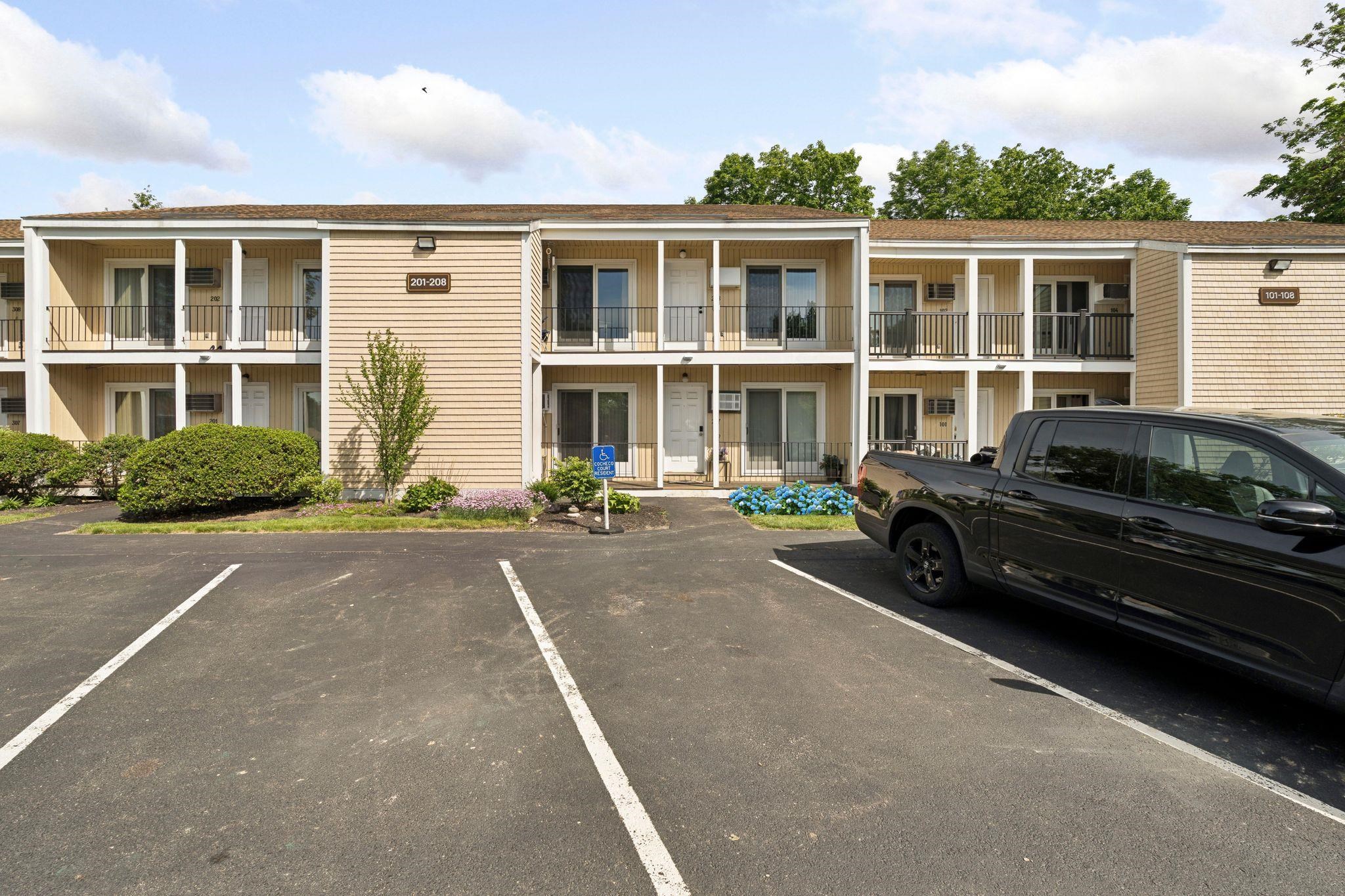 208 Cocheco Ct, Dover, NH 03820