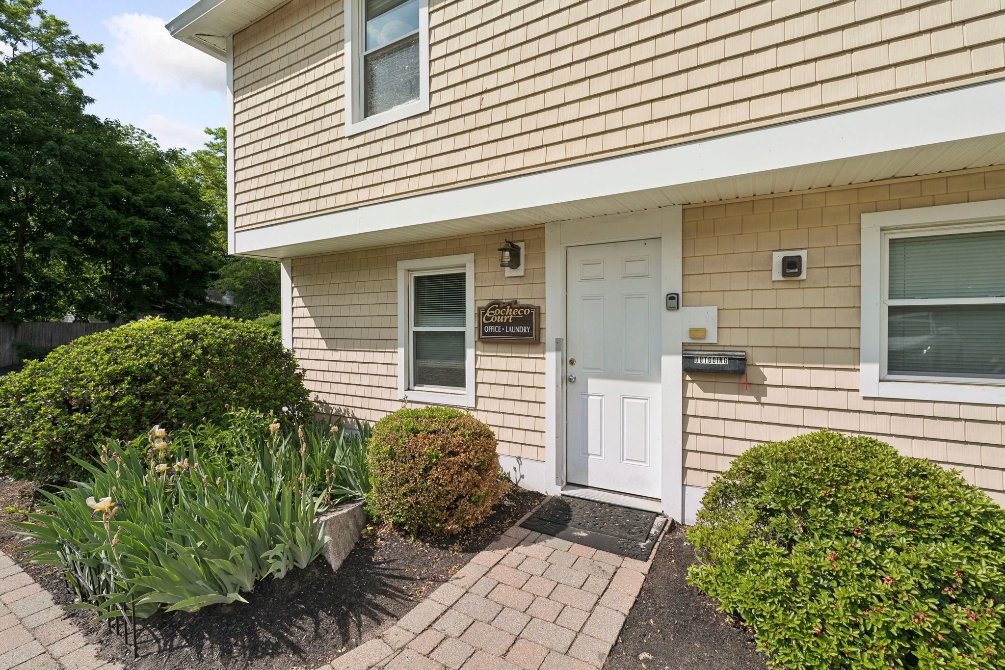 208 Cocheco Ct, Dover, NH 03820