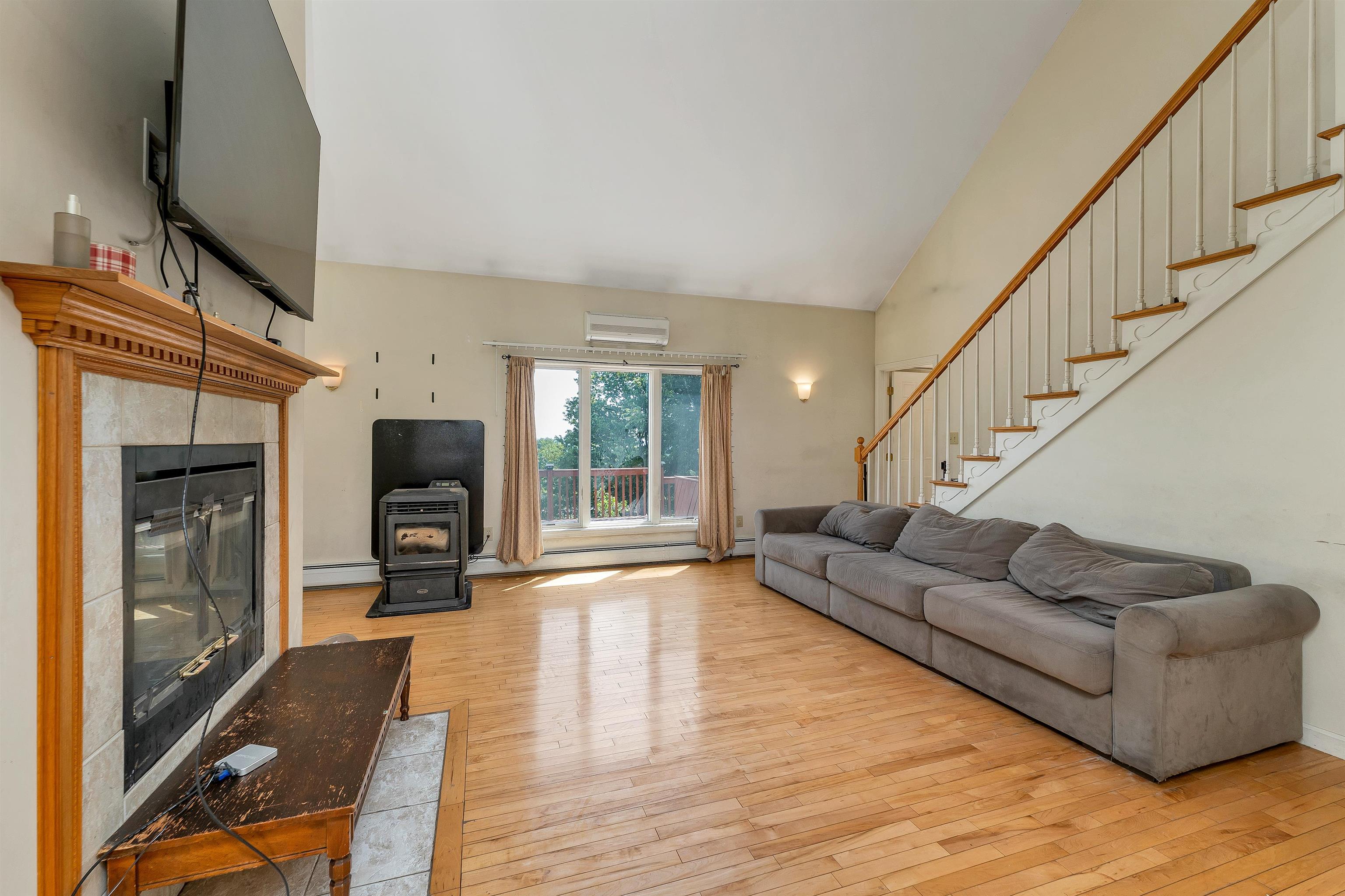 12 Goslin Way, New Durham, NH 03855
