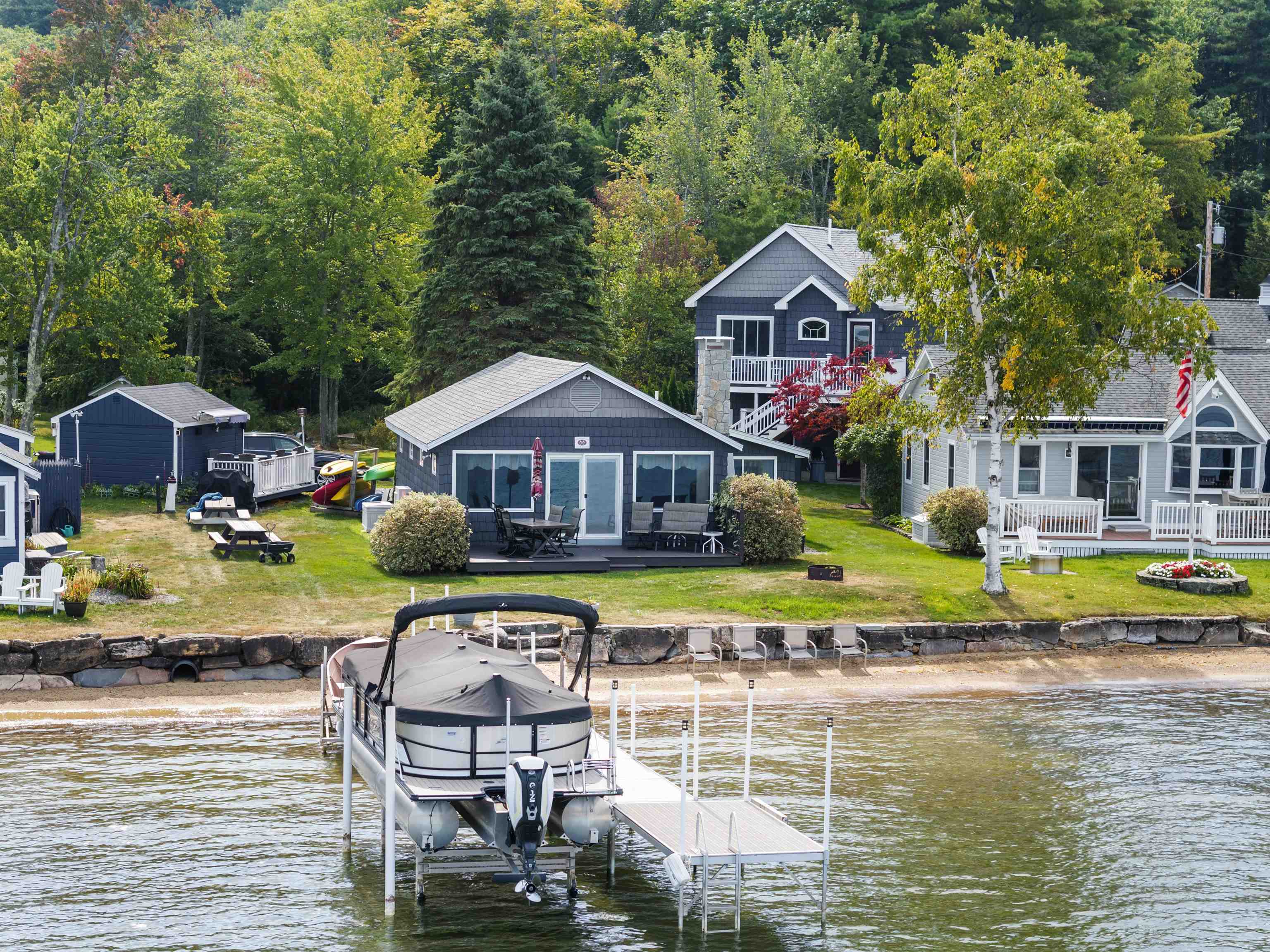 36 Elm St, Alton, NH 03810
