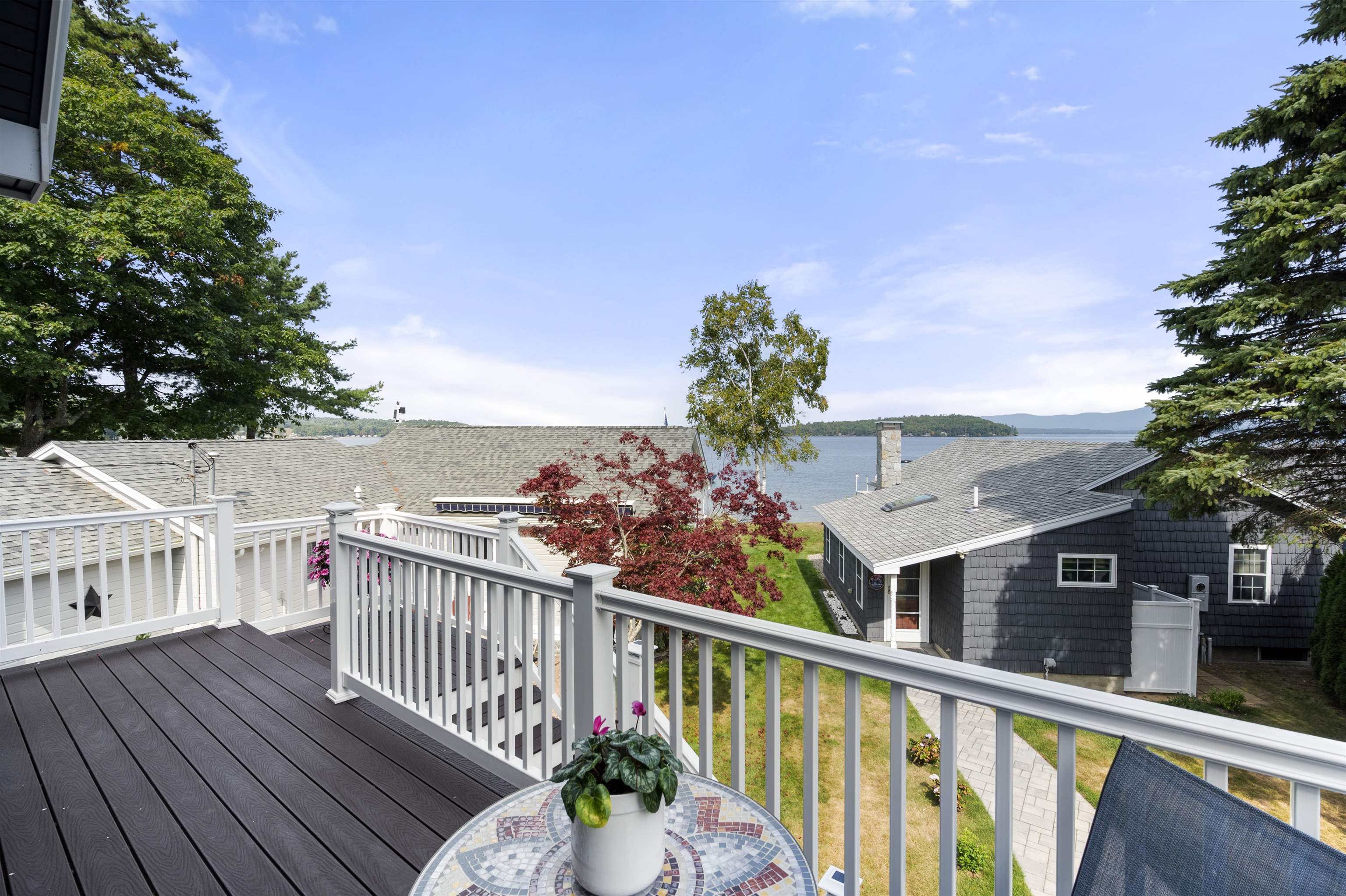 36 Elm St, Alton, NH 03810