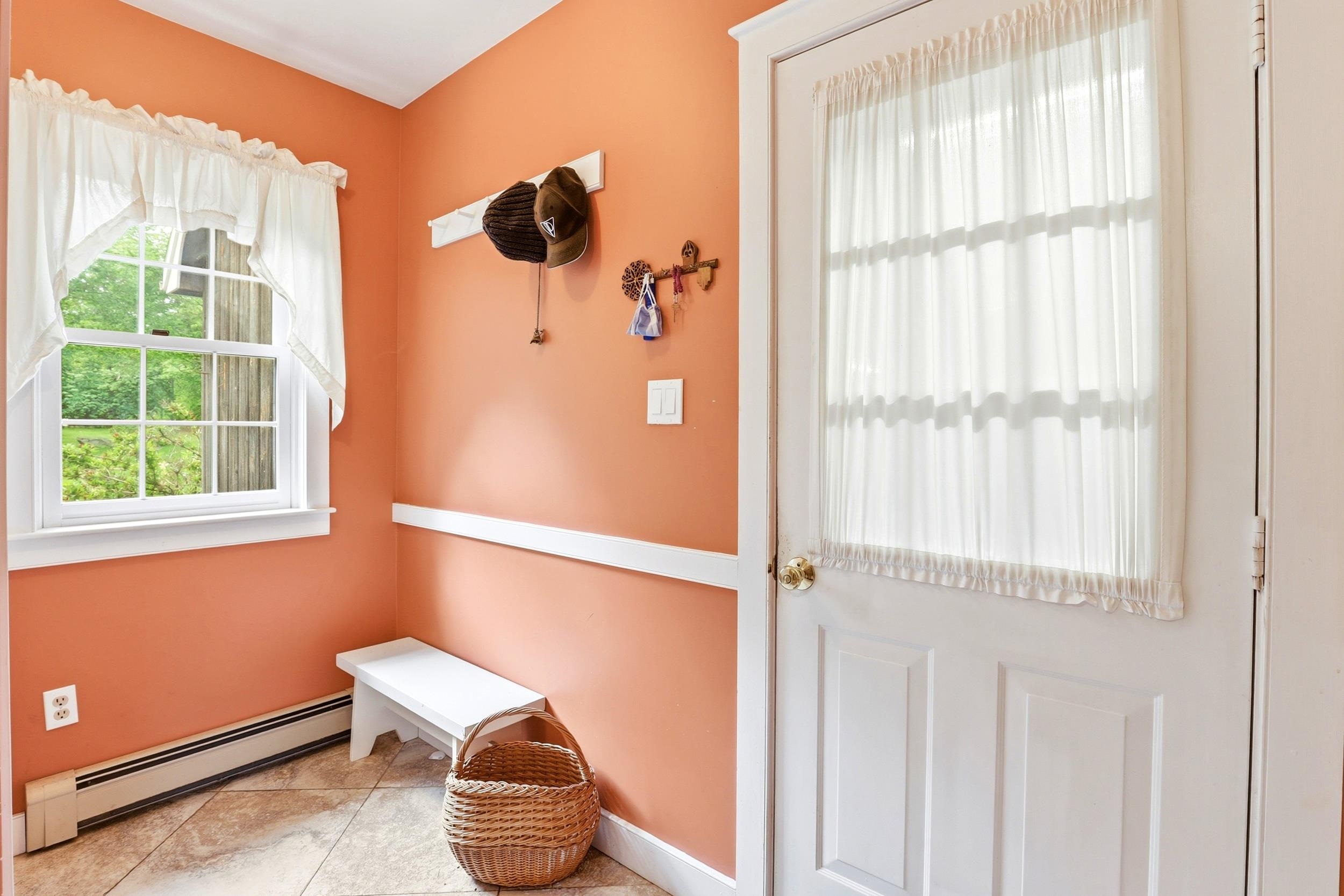 28 Island Rd, Deerfield, NH 03037