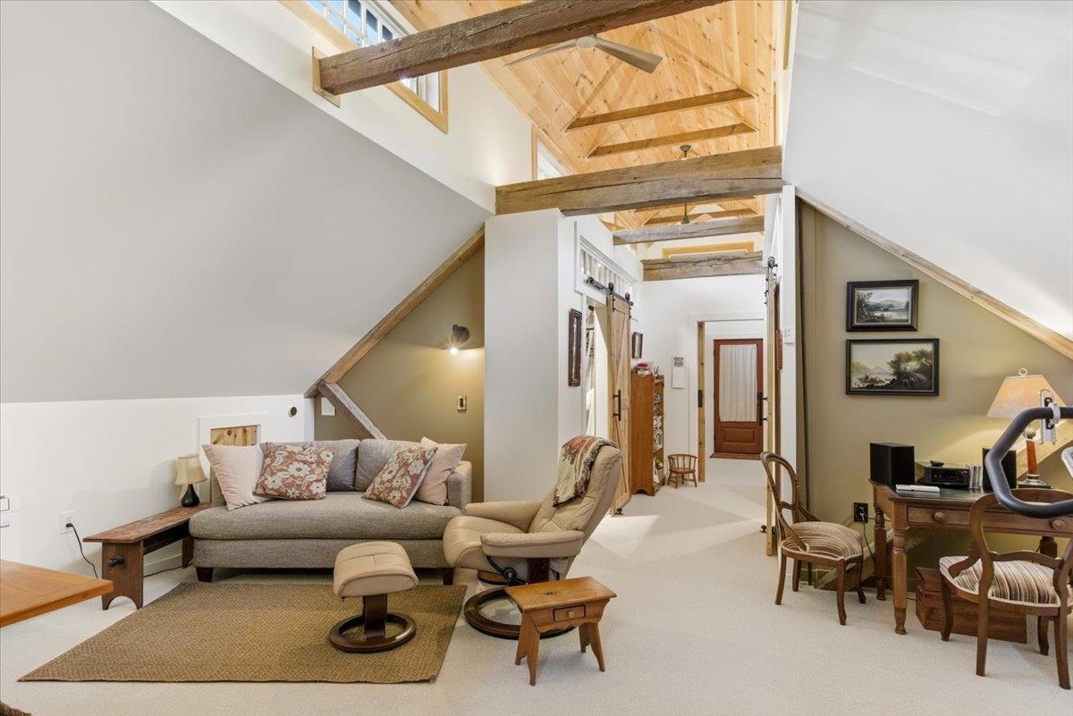 Second Story Sitting Area