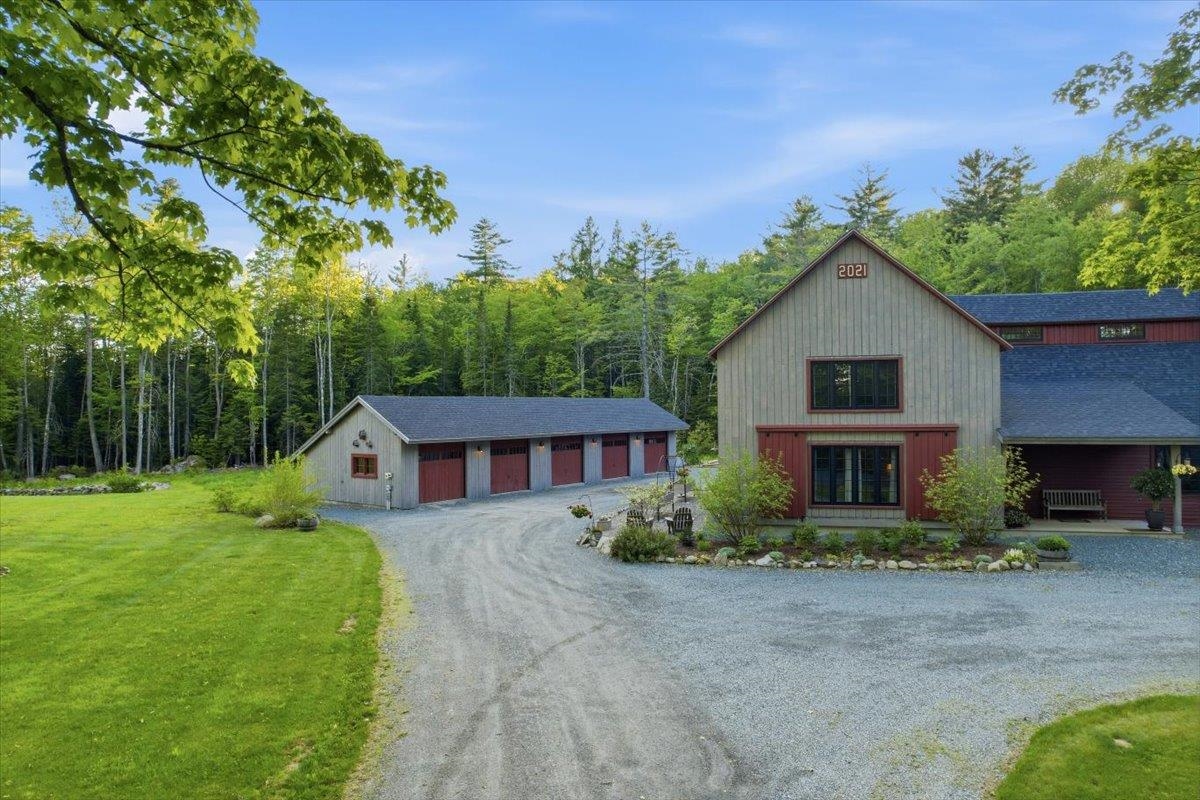 908 Old Franconia Rd, Bethlehem, NH 03574