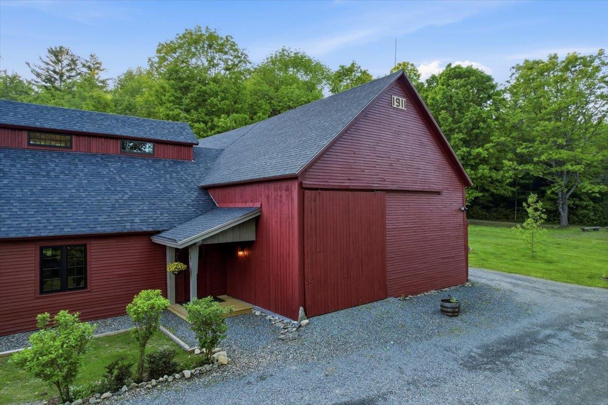 908 Old Franconia Rd, Bethlehem, NH 03574