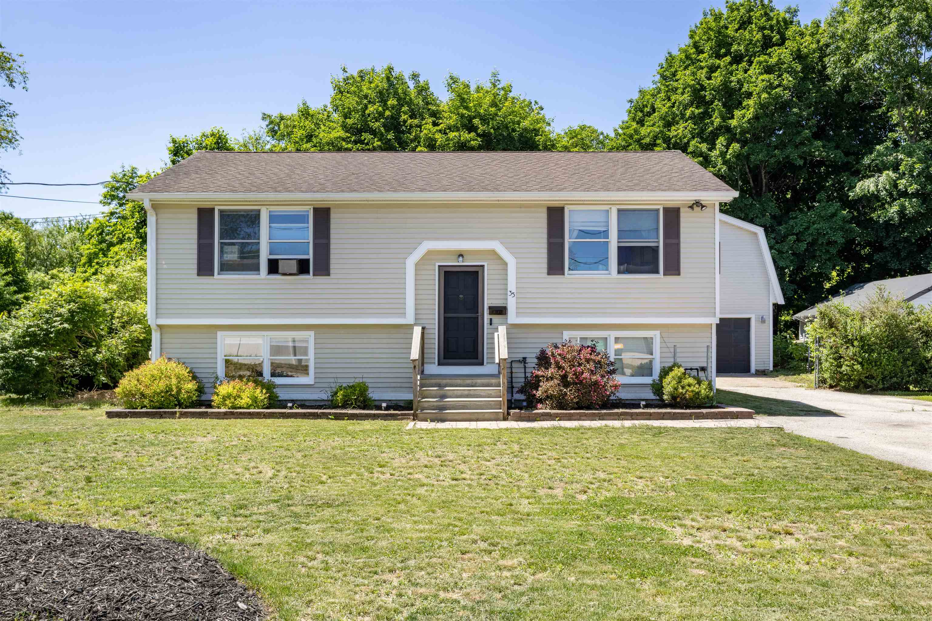 35 Western Ave, Rochester, NH 03867