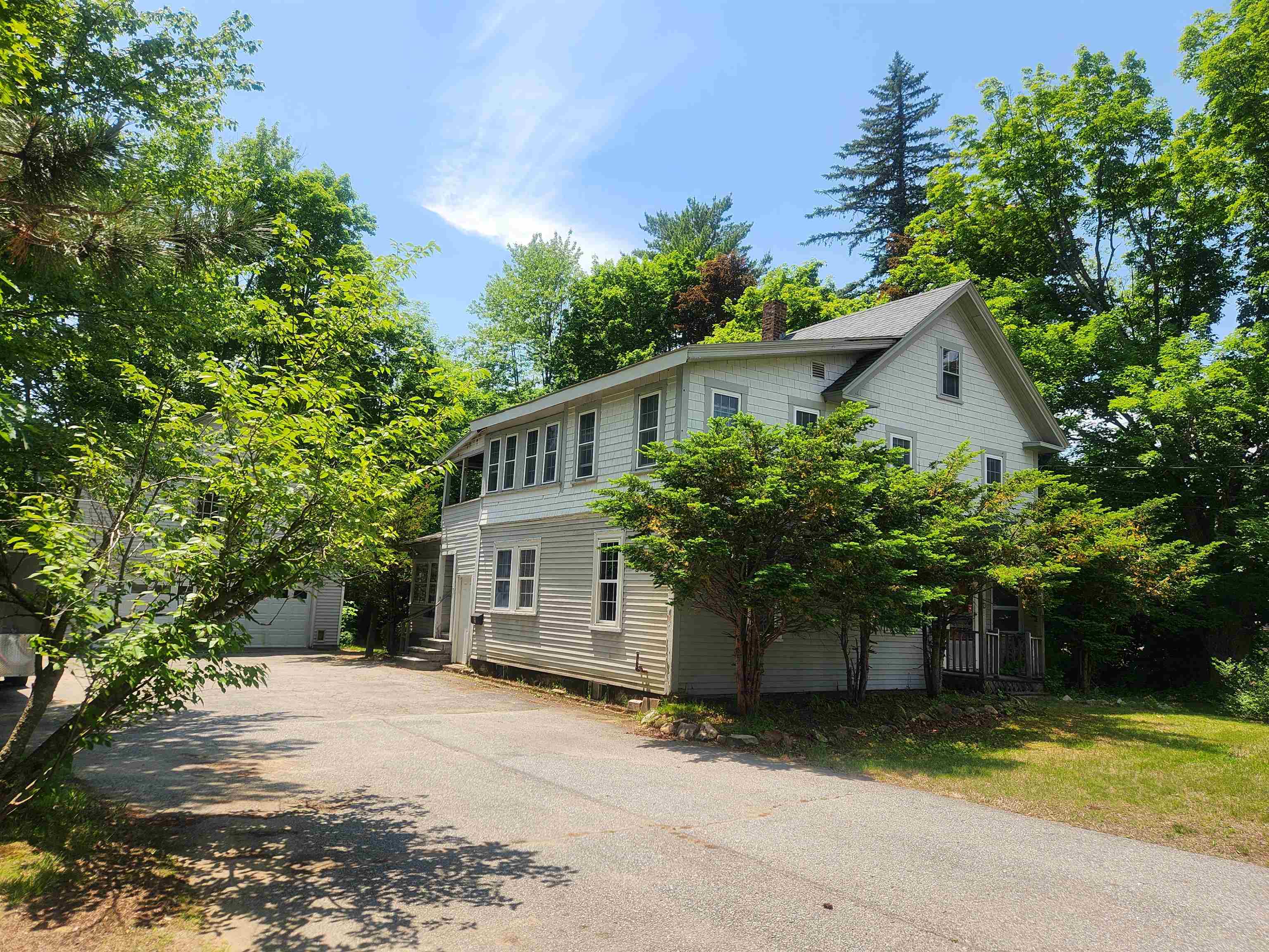 9 Crescent St, Laconia, NH 03246