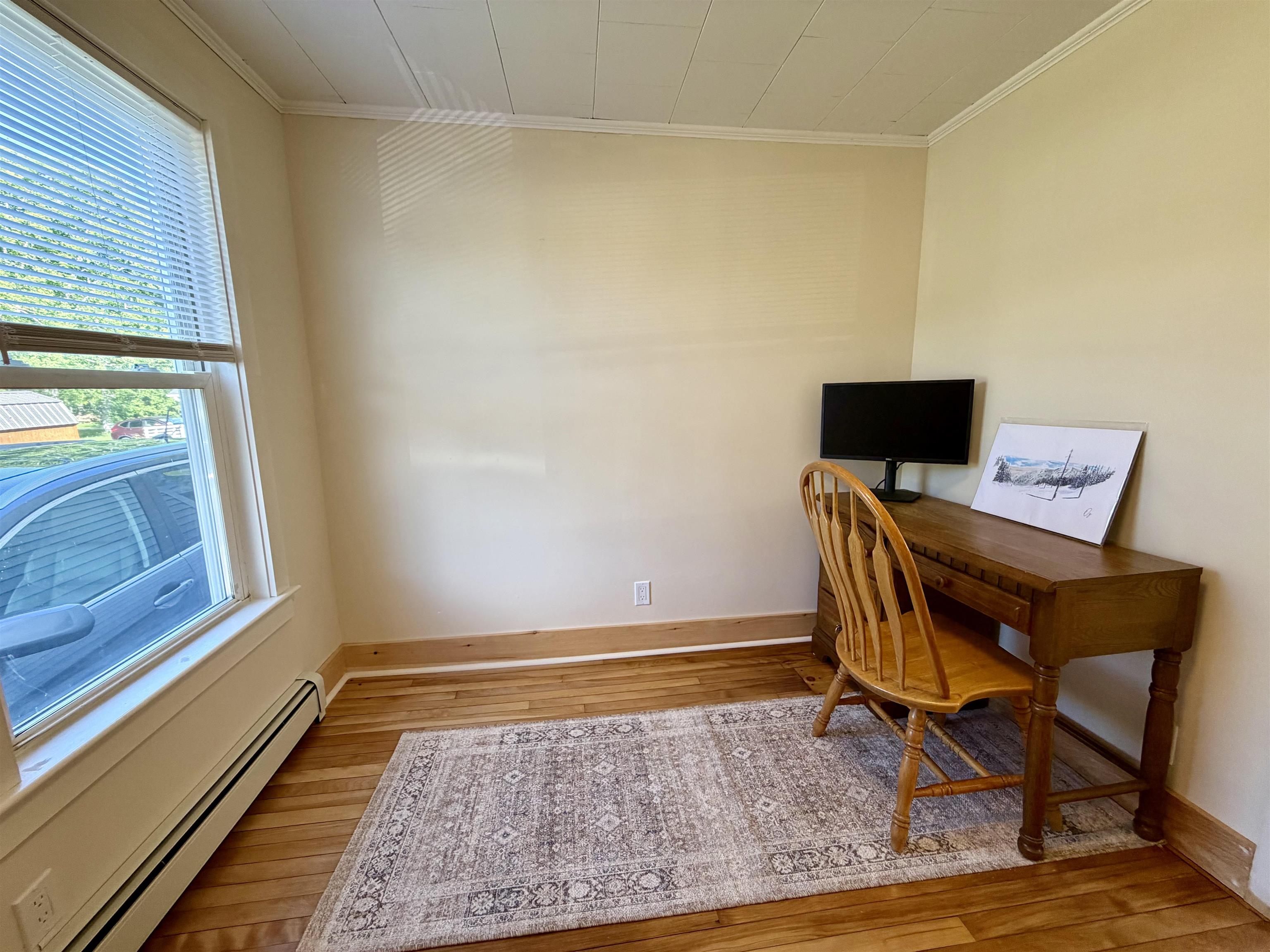 24 Pine St, Gorham, NH 03581