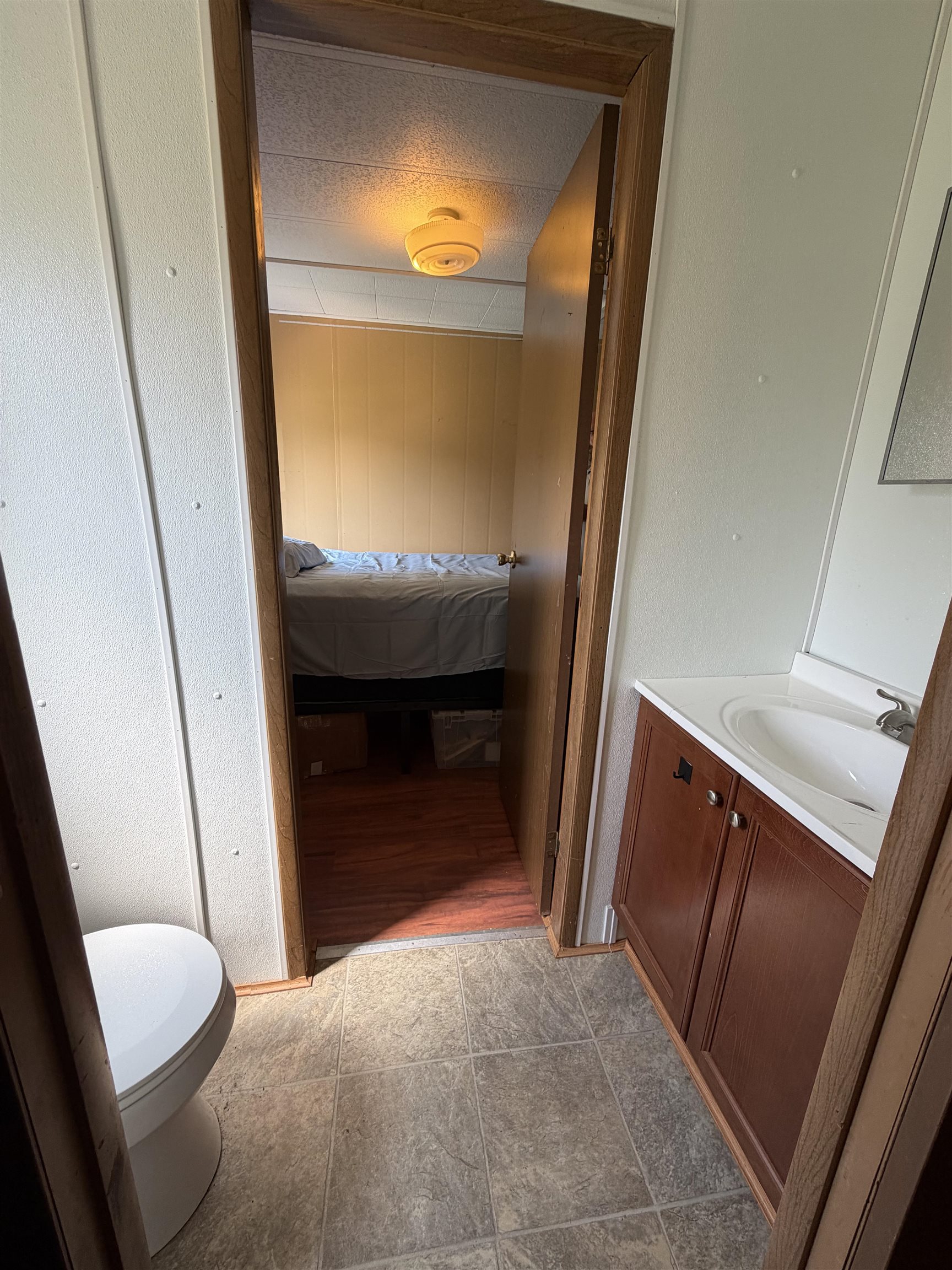 1/2 bath 25502137