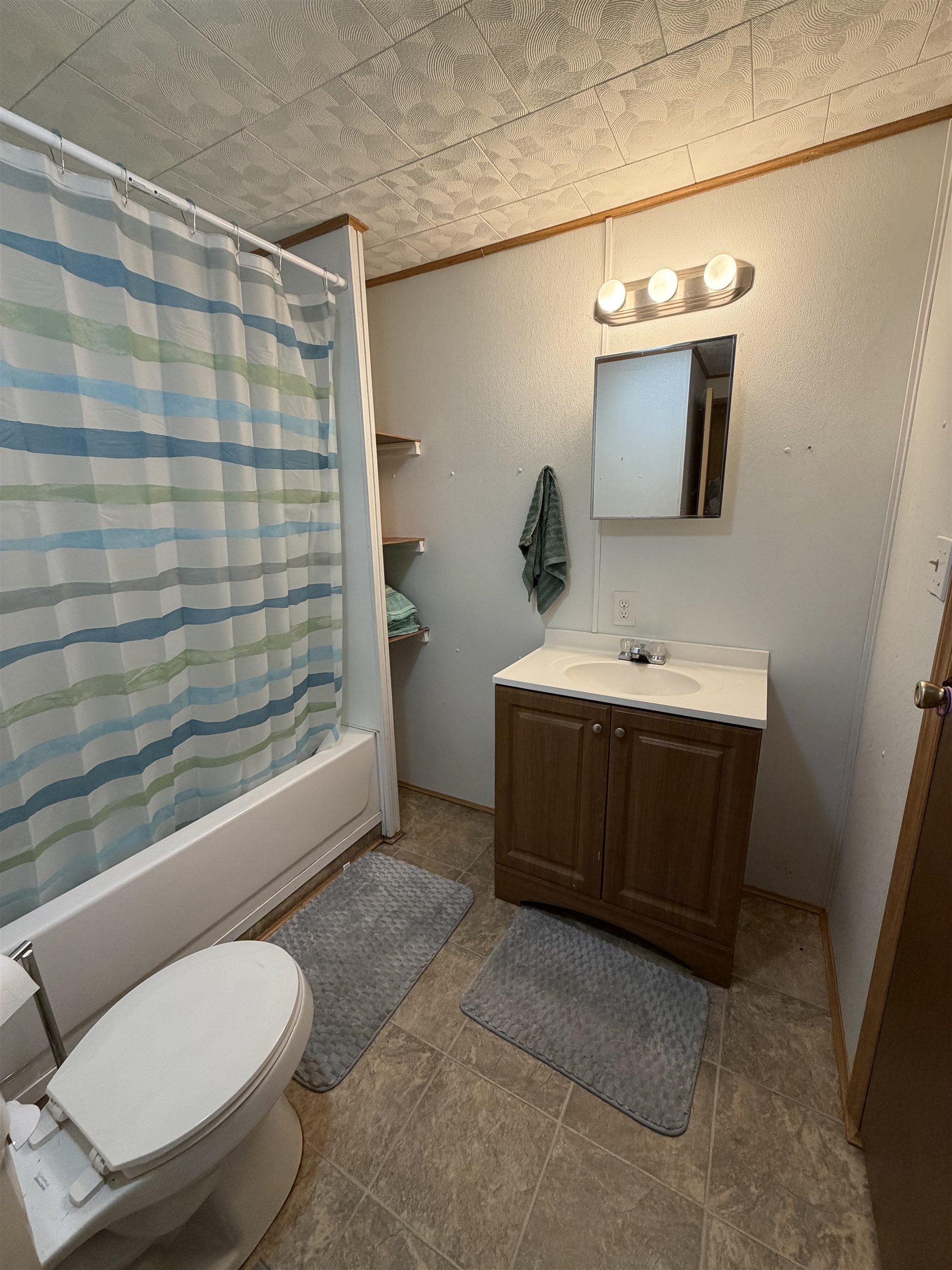 Primary Bathroom 25501969