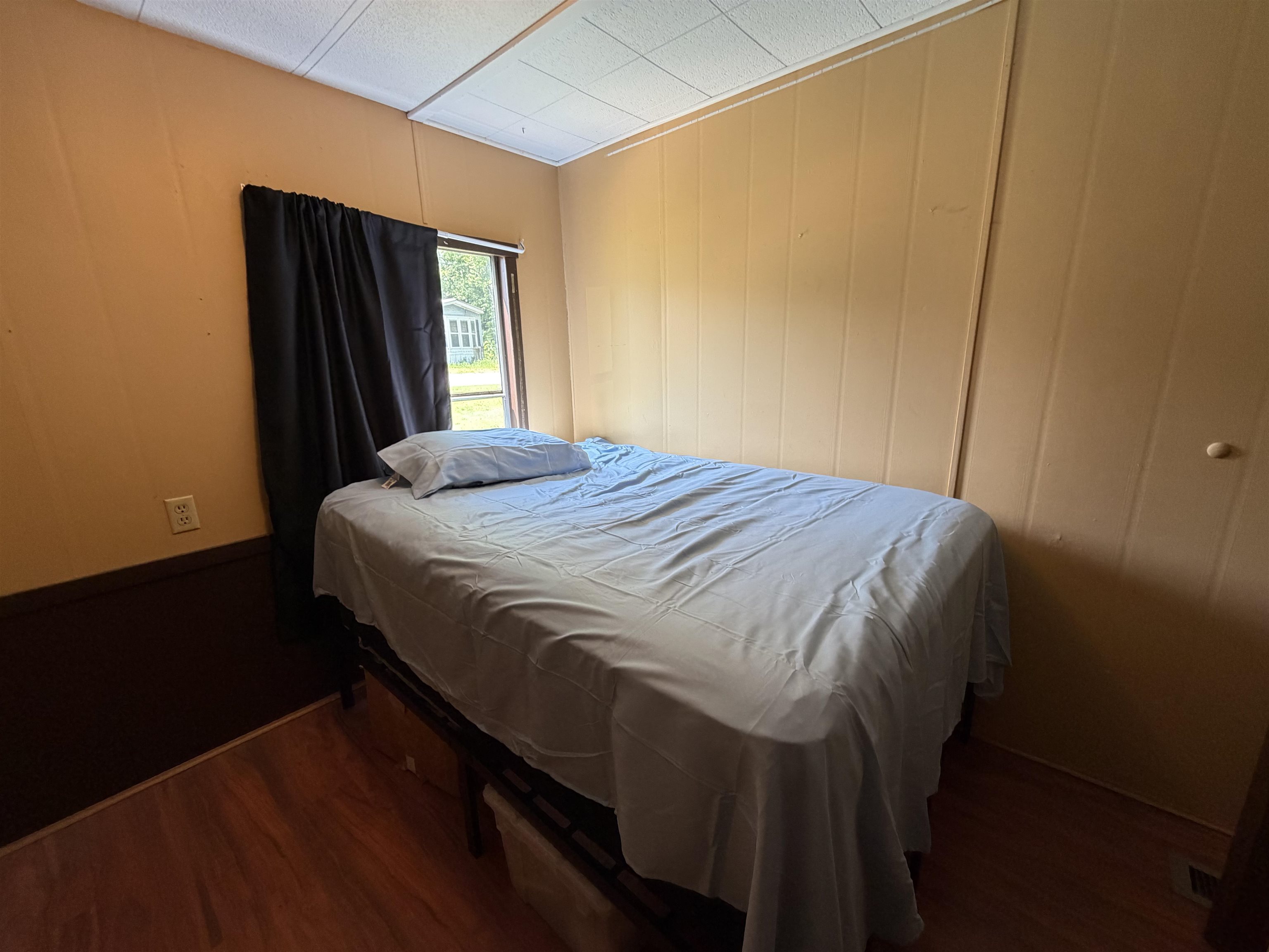 2nd Bedroom 25501970