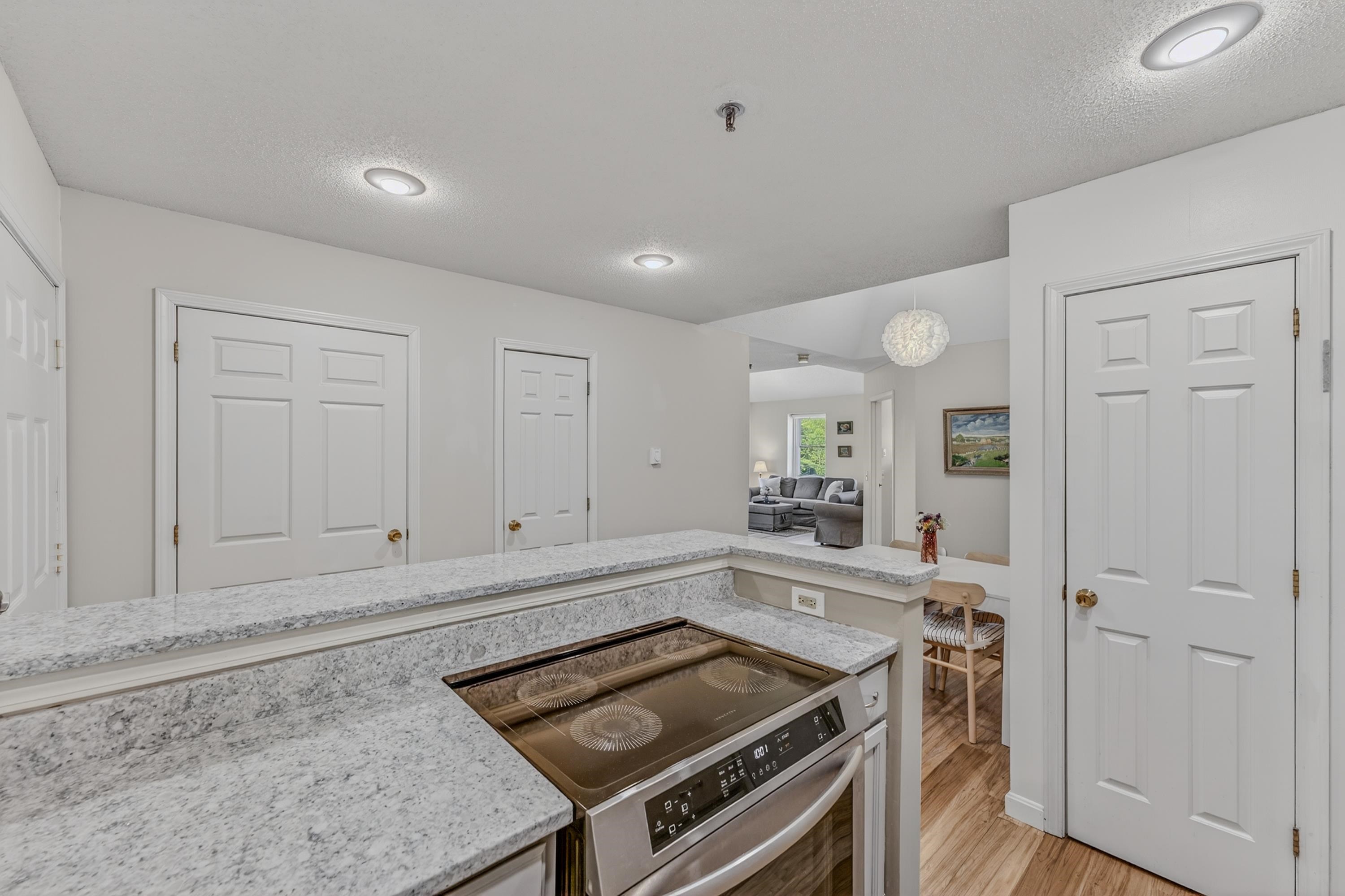28 Academy St #12, Franconia, NH 03580