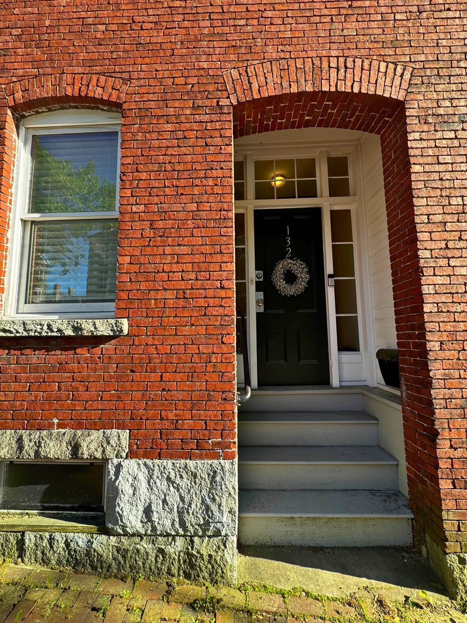 Manchester NH&nbsp;Condo for sale $$274,900 $411 per sq.ft.