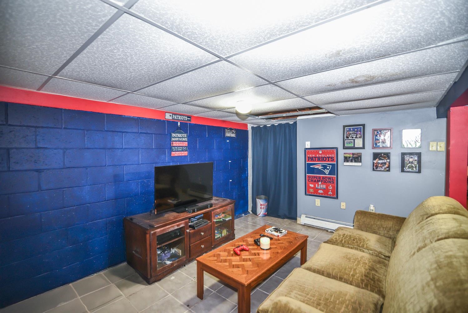 12 Henry St, Salem, NH 03079