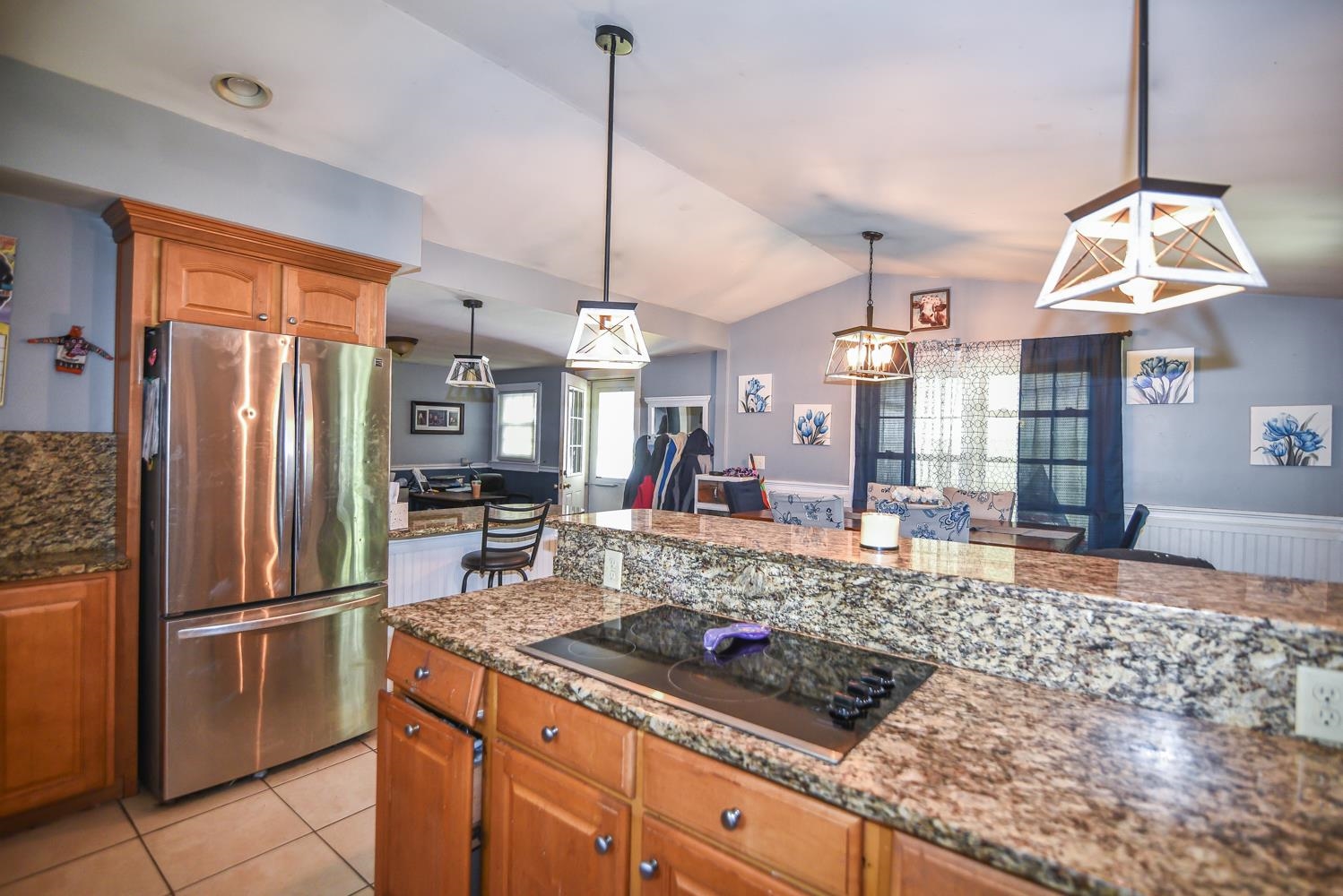 12 Henry St, Salem, NH 03079