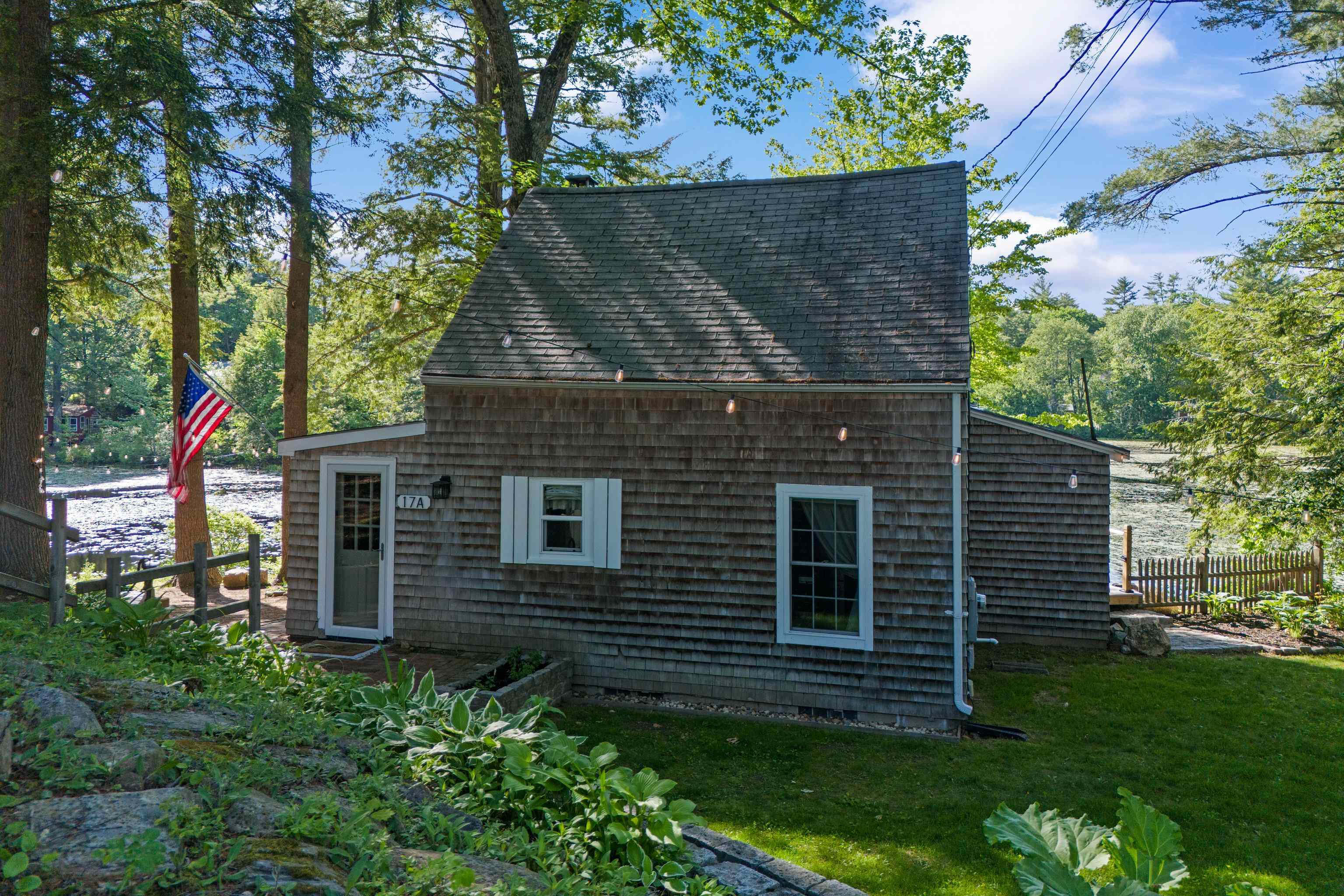 17A Penn Ave, Deerfield, NH 03037
