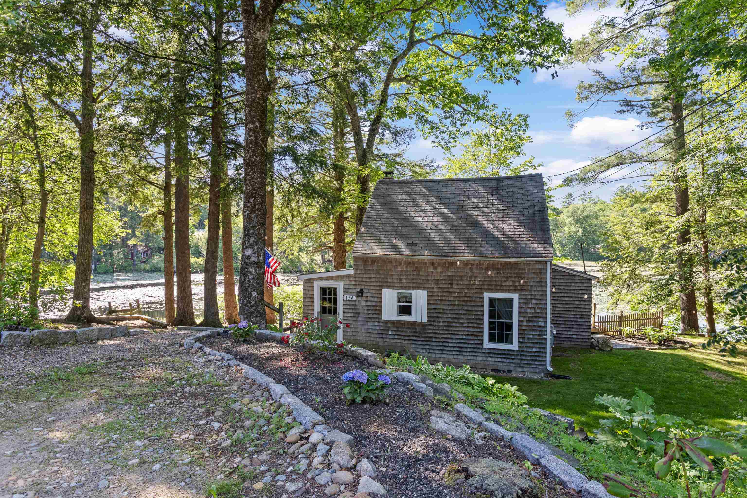 17A Penn Ave, Deerfield, NH 03037
