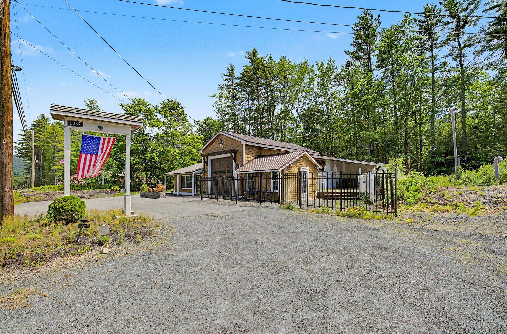 1287 Bearcamp Hw, Tamworth, NH 03883