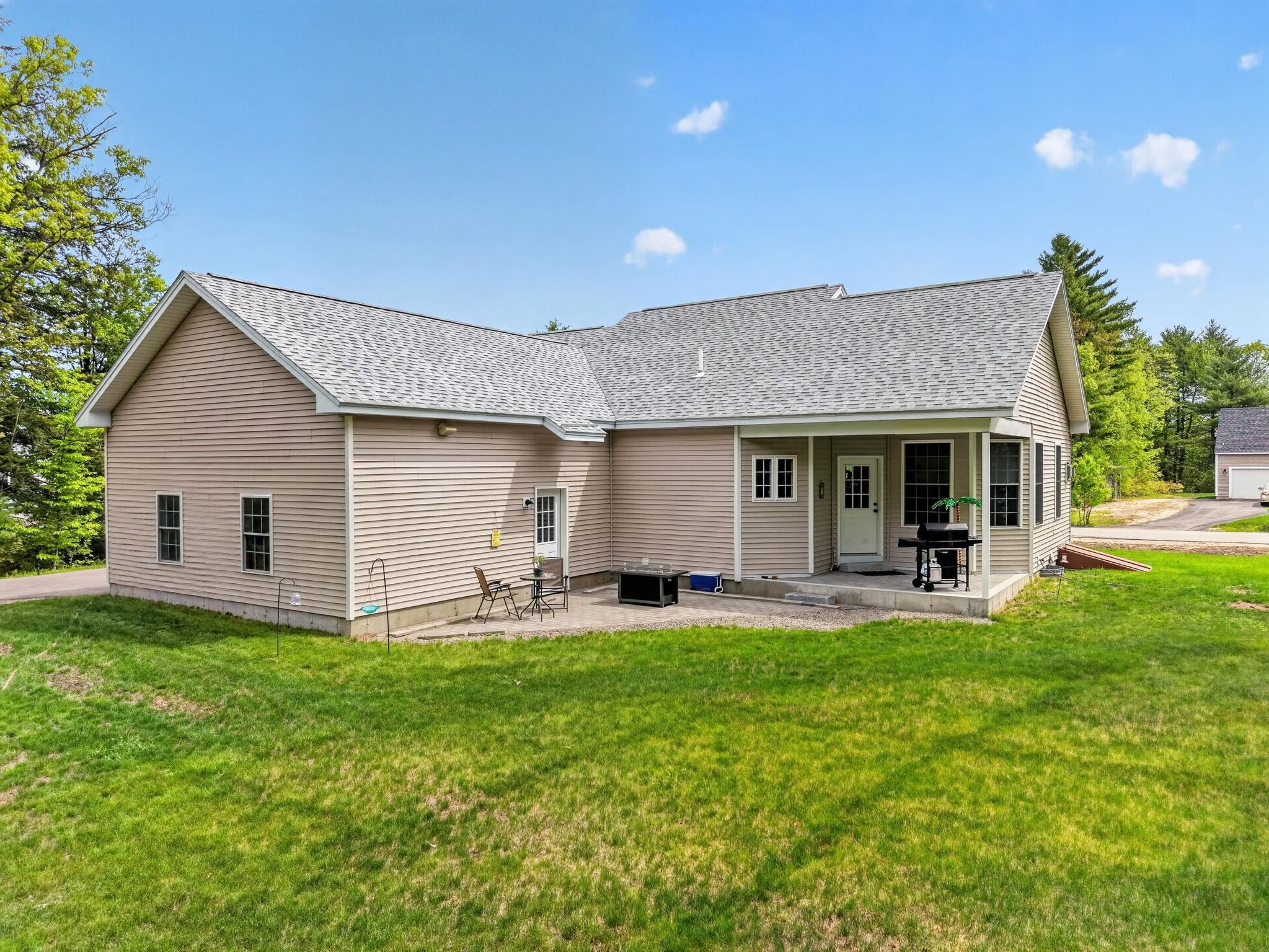 128 Pemigewasset Dr, Conway, NH 03893