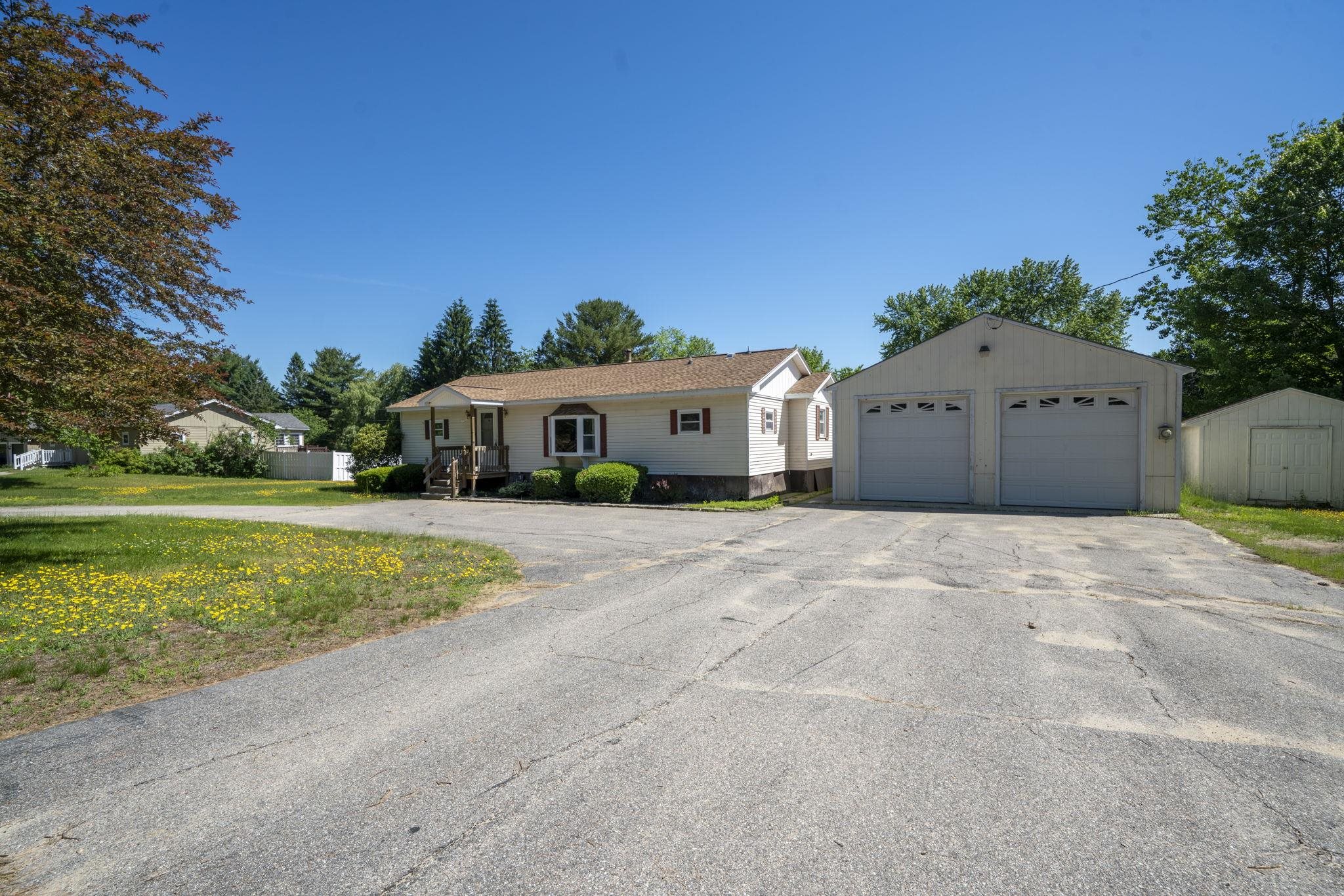 Allenstown NH&nbsp;Home for sale $$287,000 $244 per sq.ft.