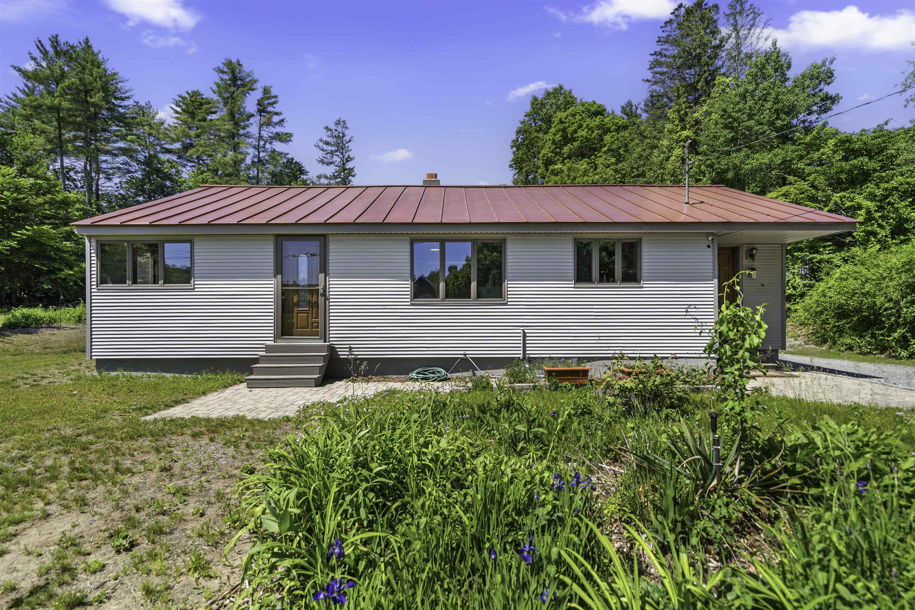 35 Tyler Rd, Hopkinton, NH 03229