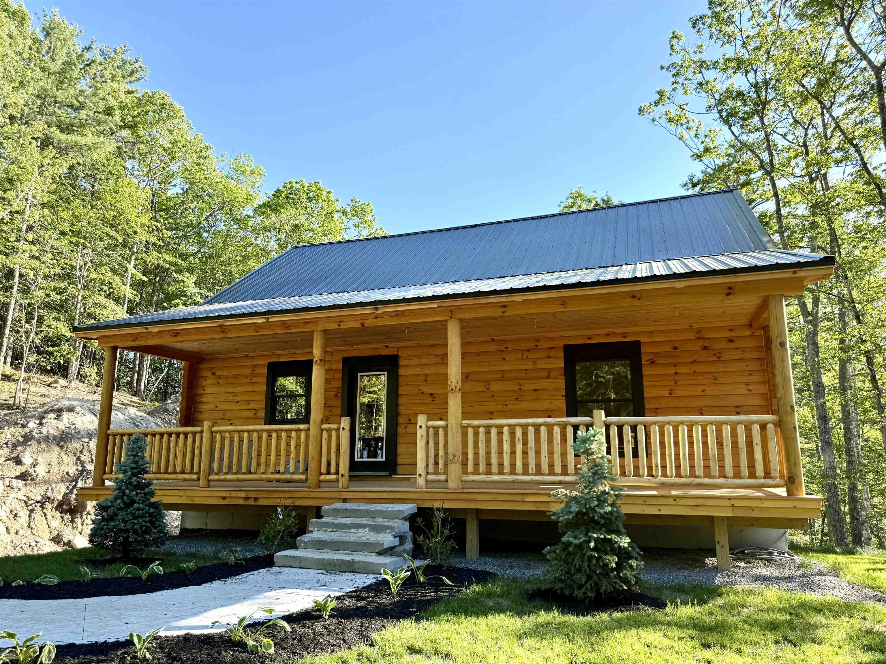 7 Interlaken Dr, New Durham, NH 03855