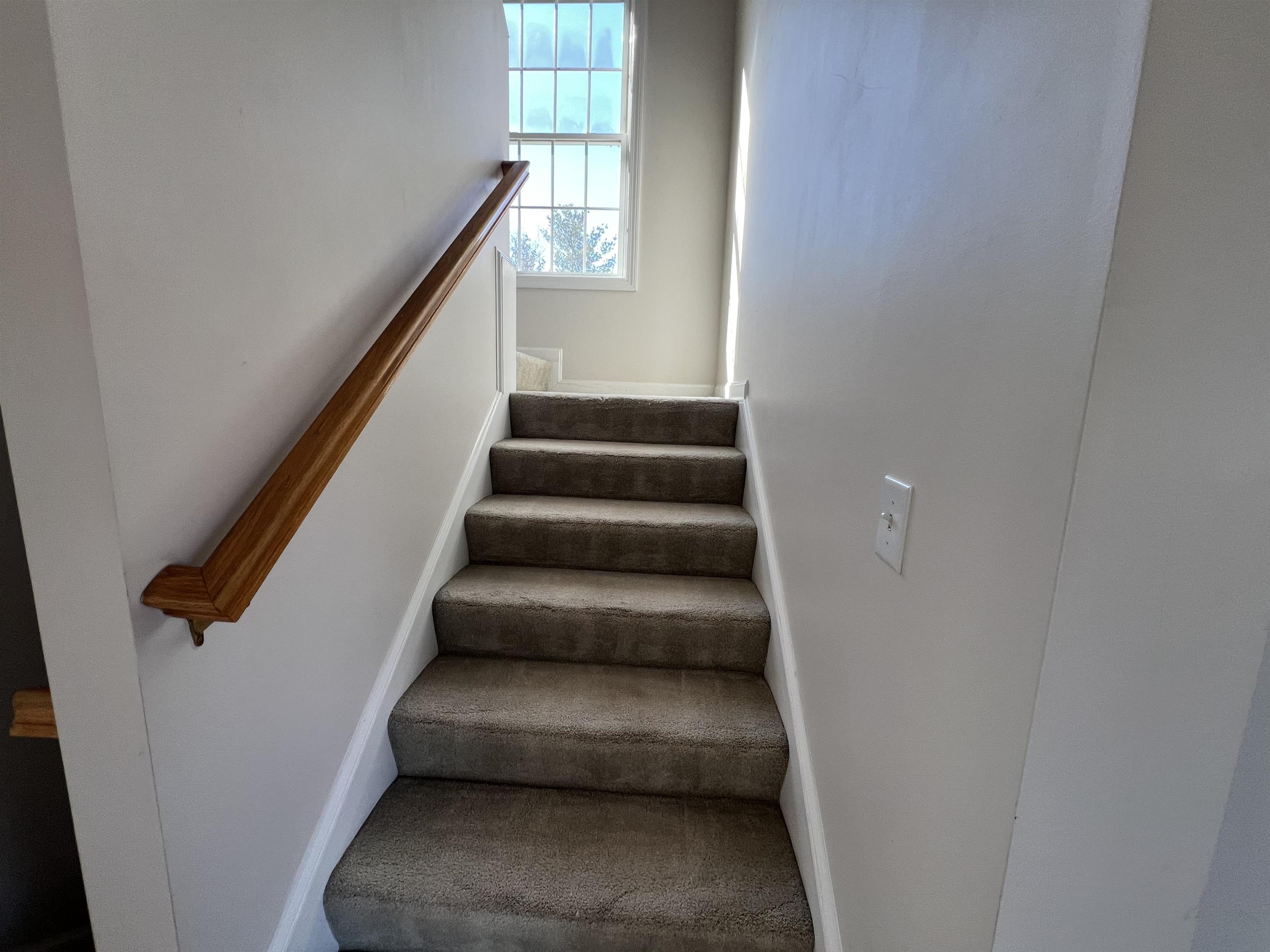 7 Charity Ct #B, Hudson, NH 03051