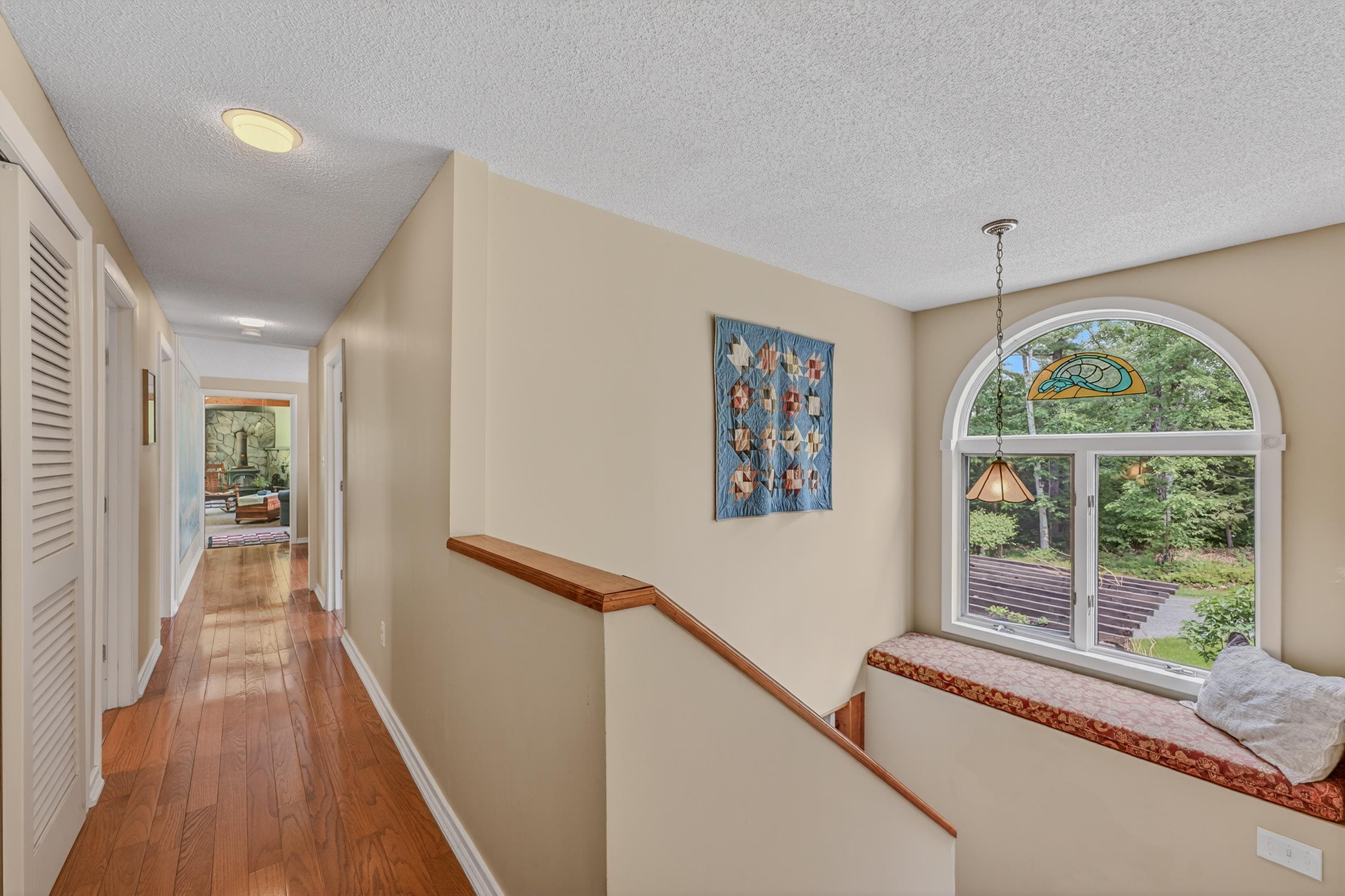 entry hallway 25505640