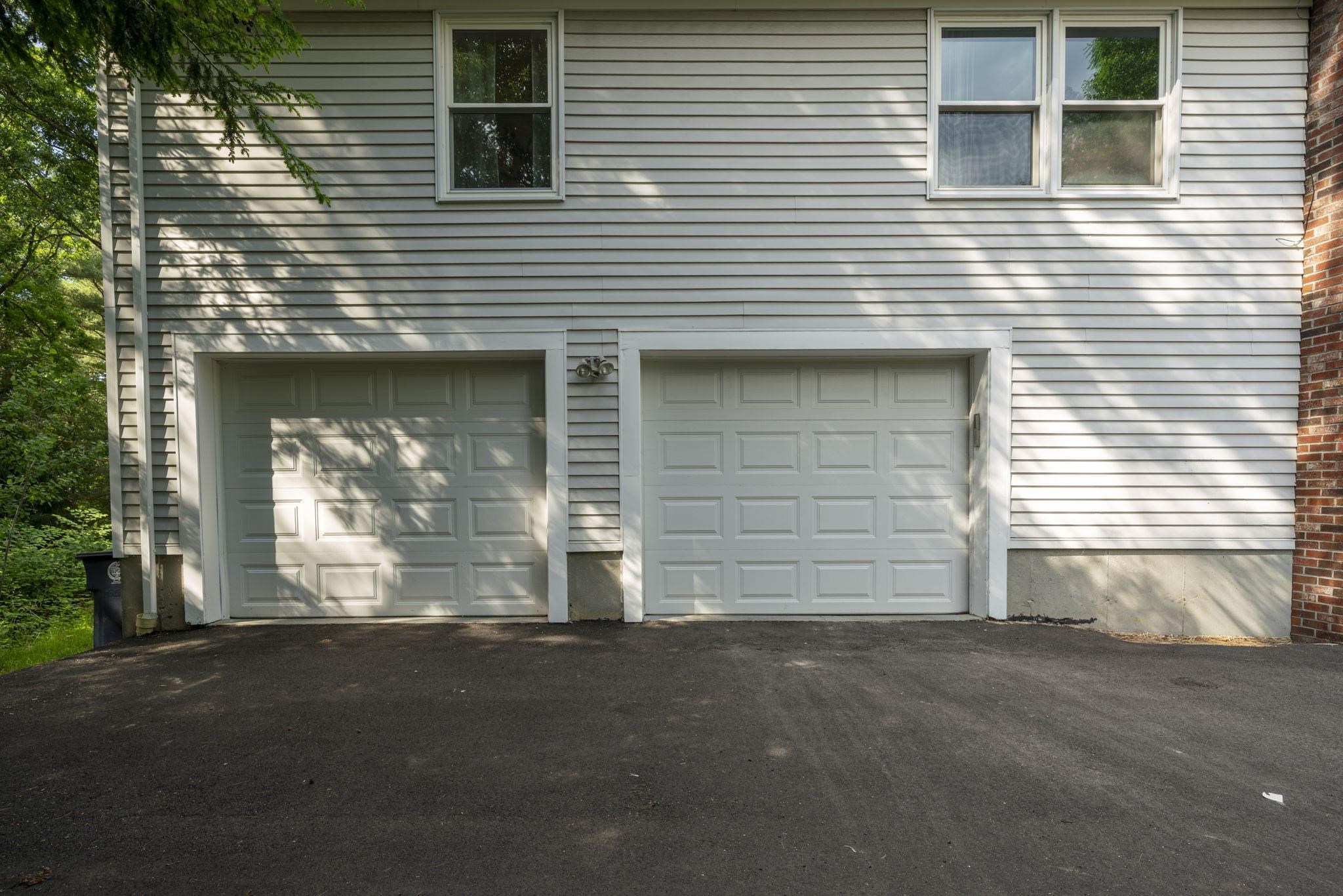 23 Middle Dunstable Rd, Nashua, NH 03062