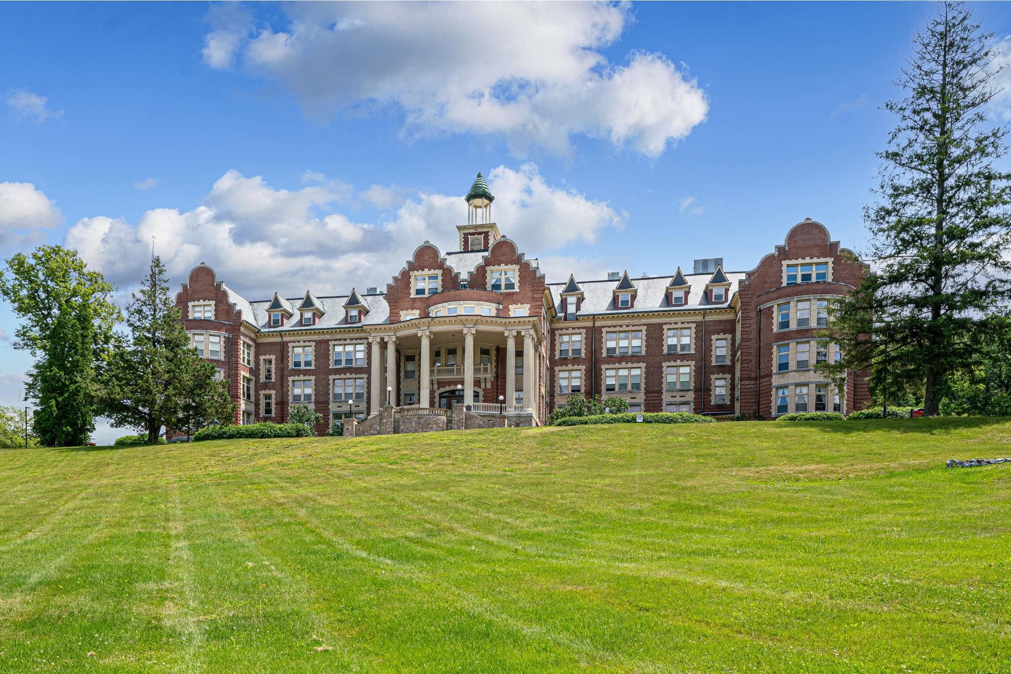 Hooksett NH&nbsp;Condo for sale $$200,000 $371 per sq.ft.