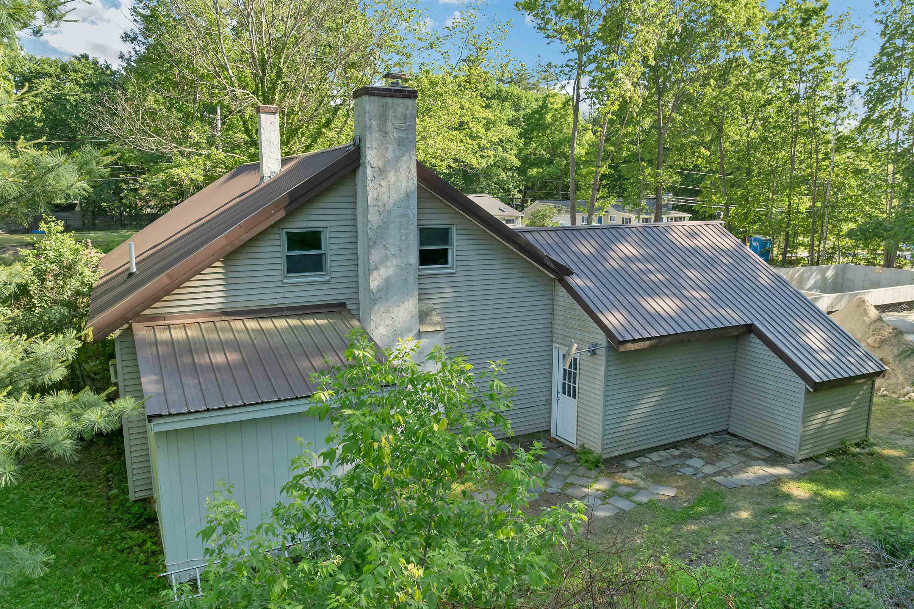 3 Carter Rd, Merrimack, NH 03054