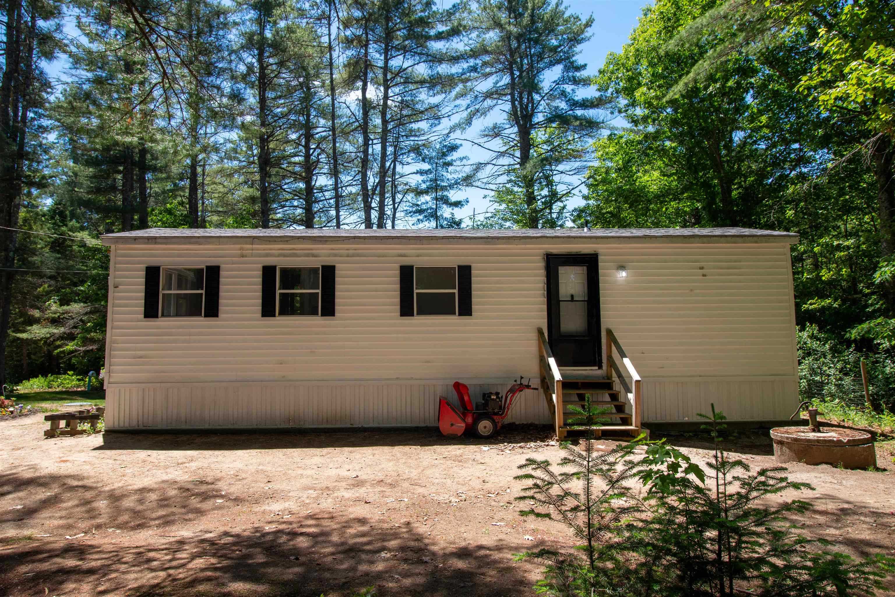 22 Aspen Ln, Danbury, NH 03230