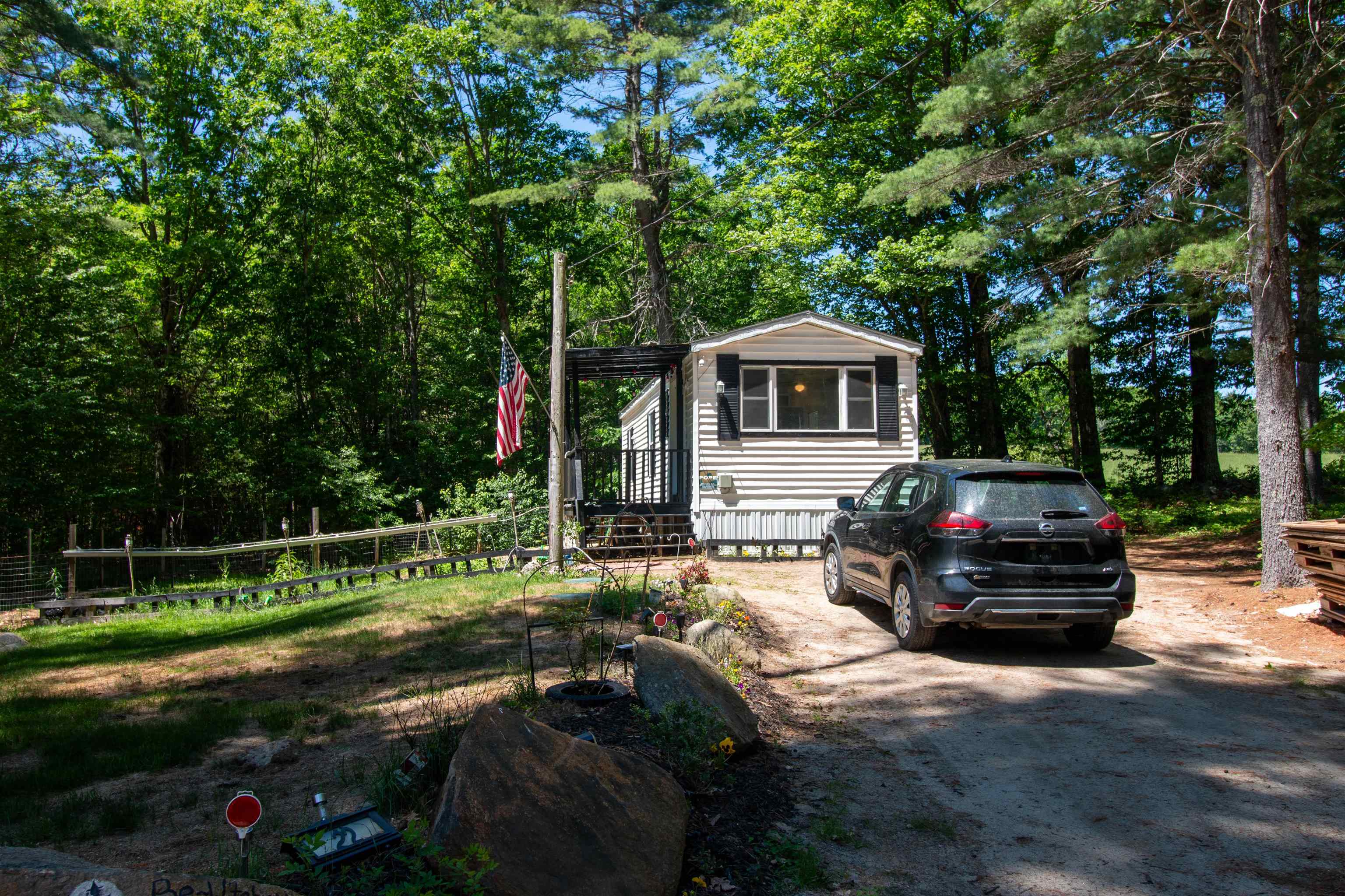 22 Aspen Ln, Danbury, NH 03230