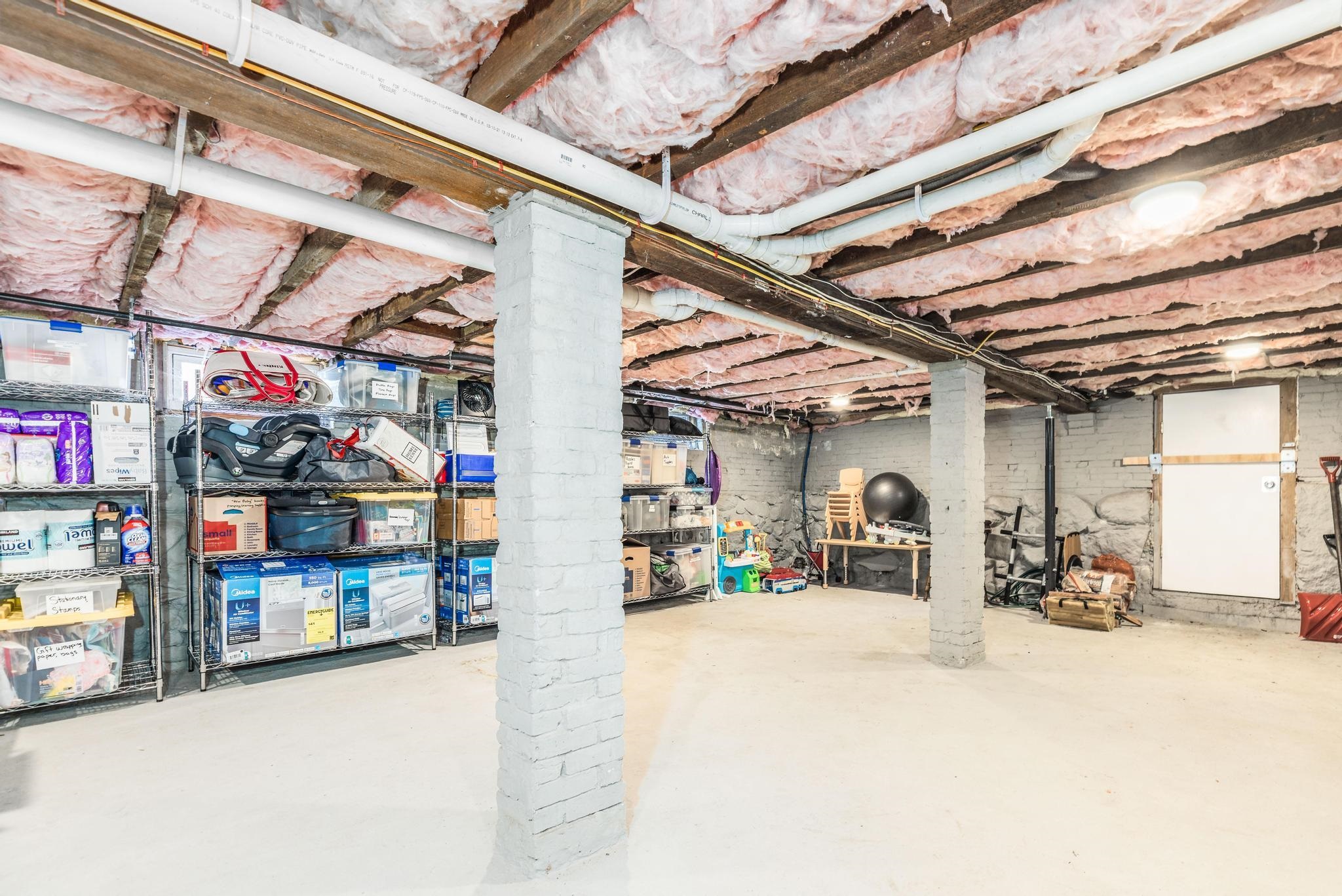 306 Thornton St, Portsmouth, NH 03801