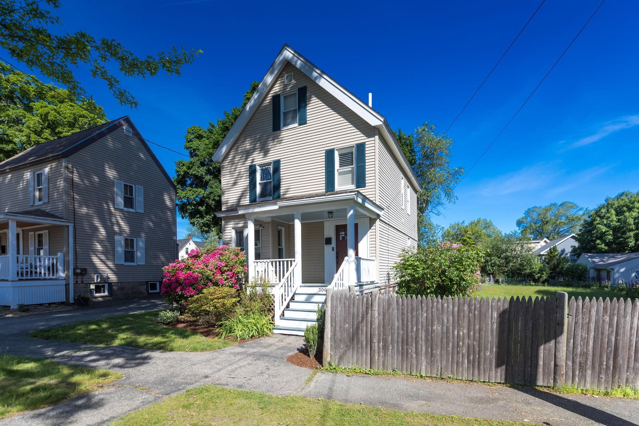 306 Thornton St, Portsmouth, NH 03801