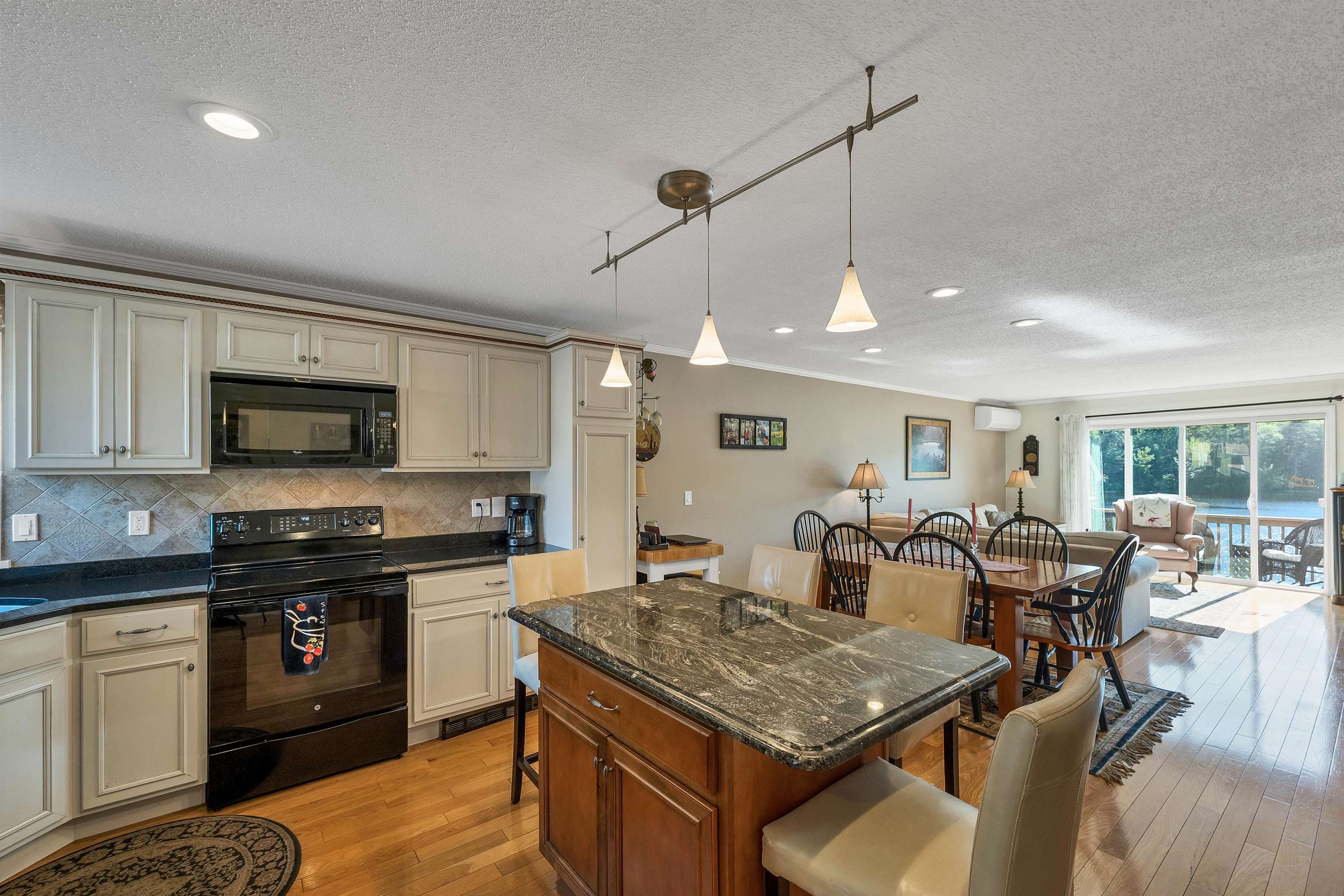 50 Patch Pond Rd #14, Ossipee, NH 03814