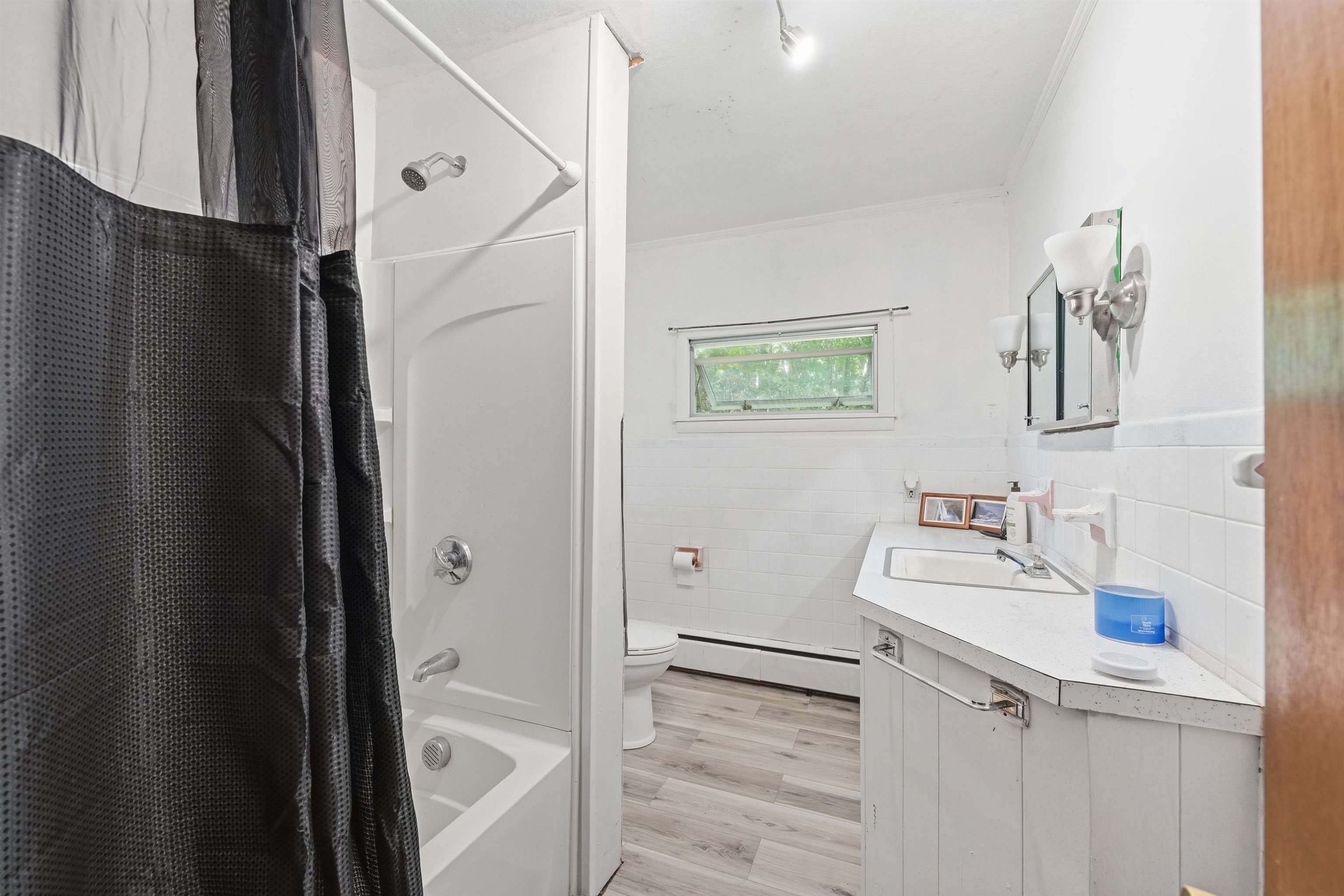 25 North Ave, Plaistow, NH 03865
