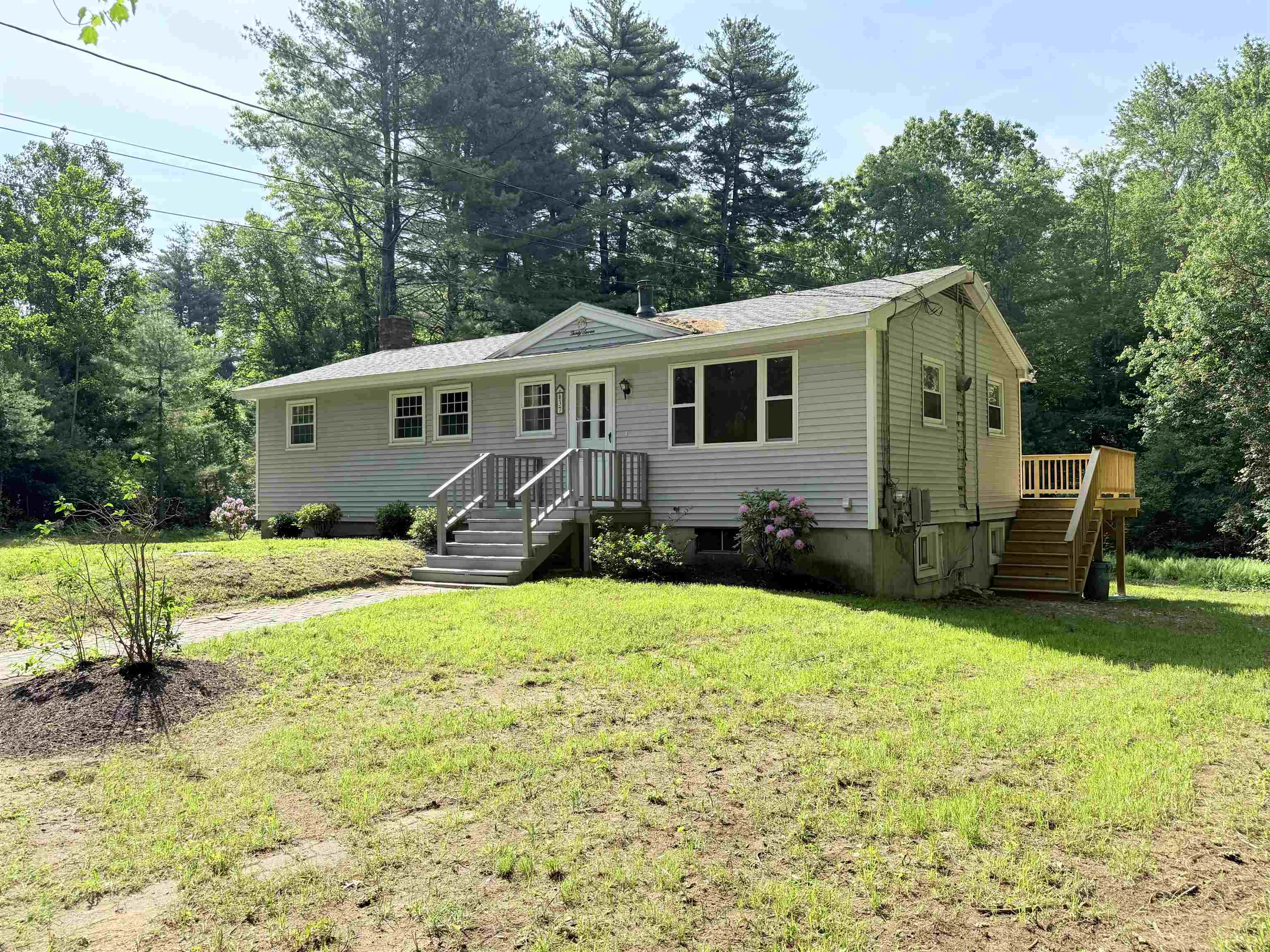 37 Bluff St, Salem, NH 03079