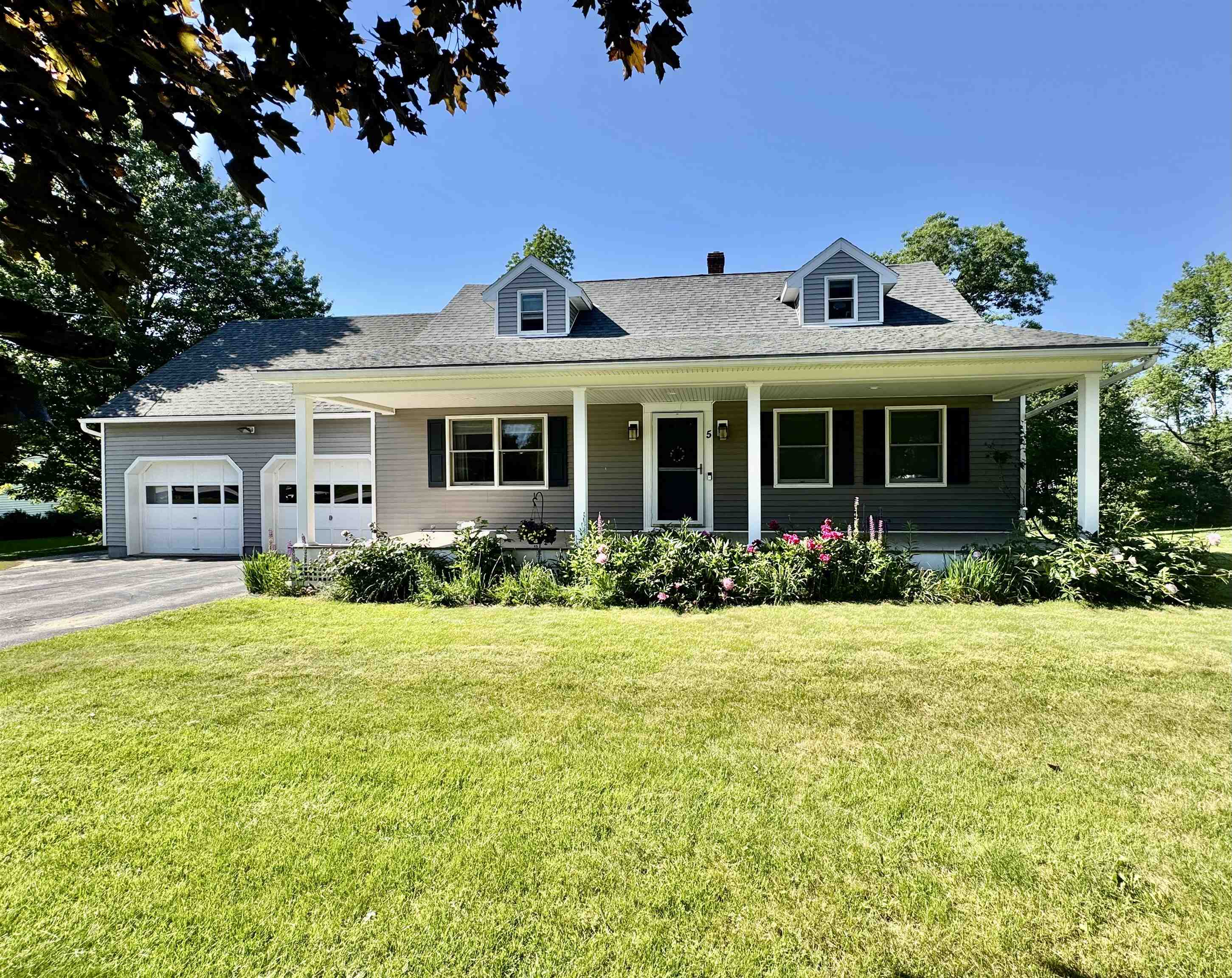5 Tuttle Meadow Drive