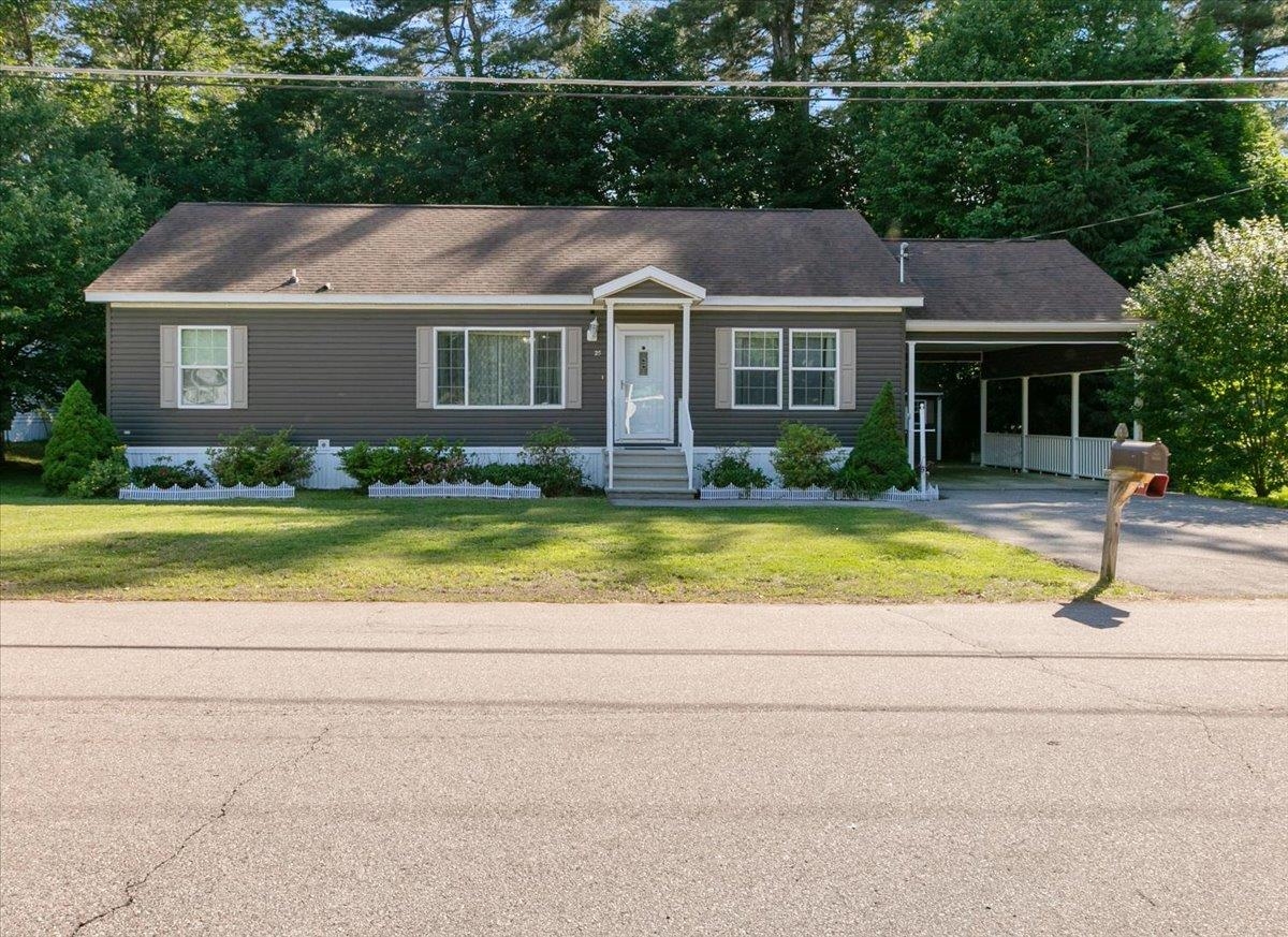 25 Ridgefield Dr, Nashua, NH 03062