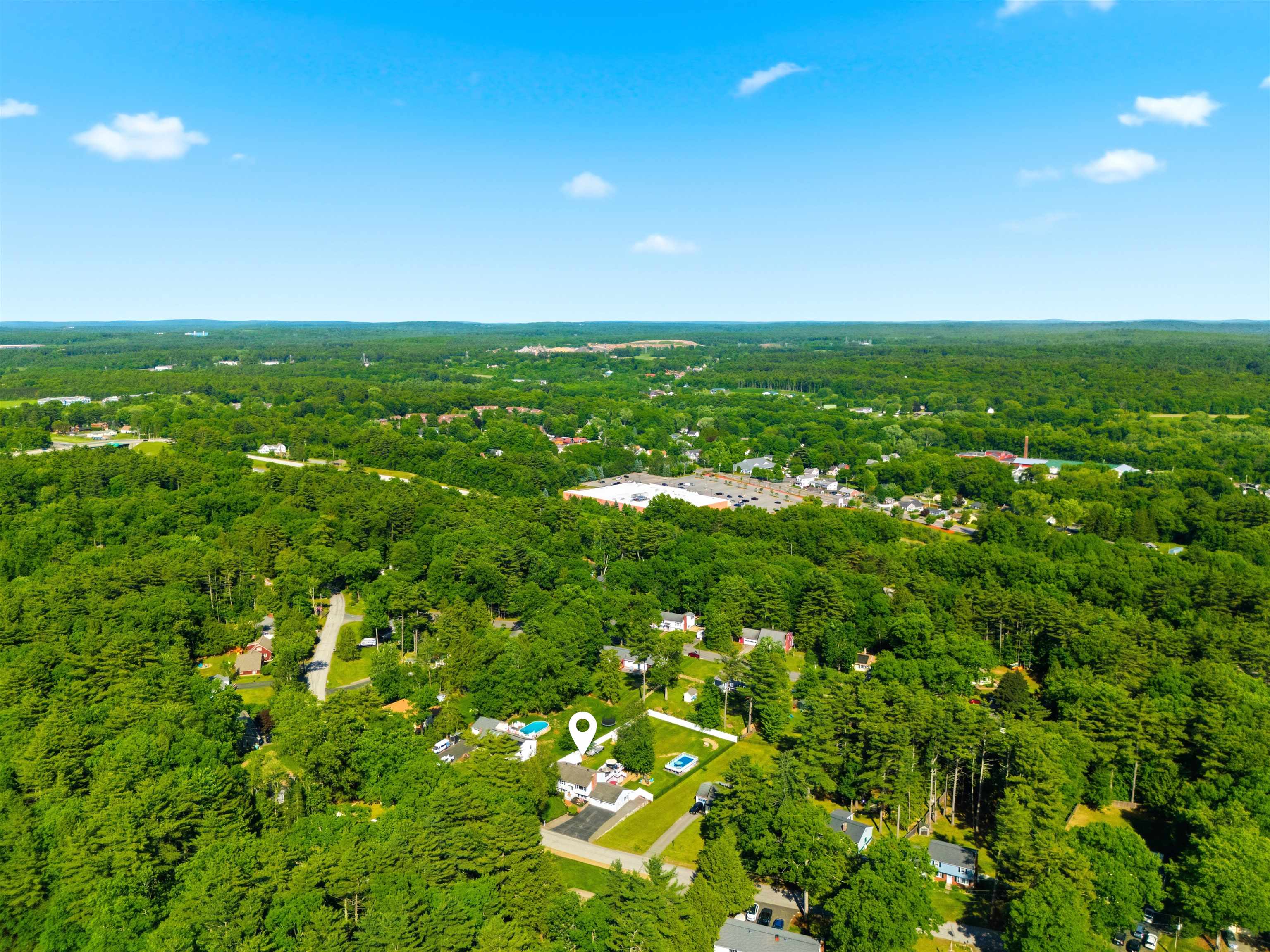 50 Davis Rd, Merrimack, NH 03054