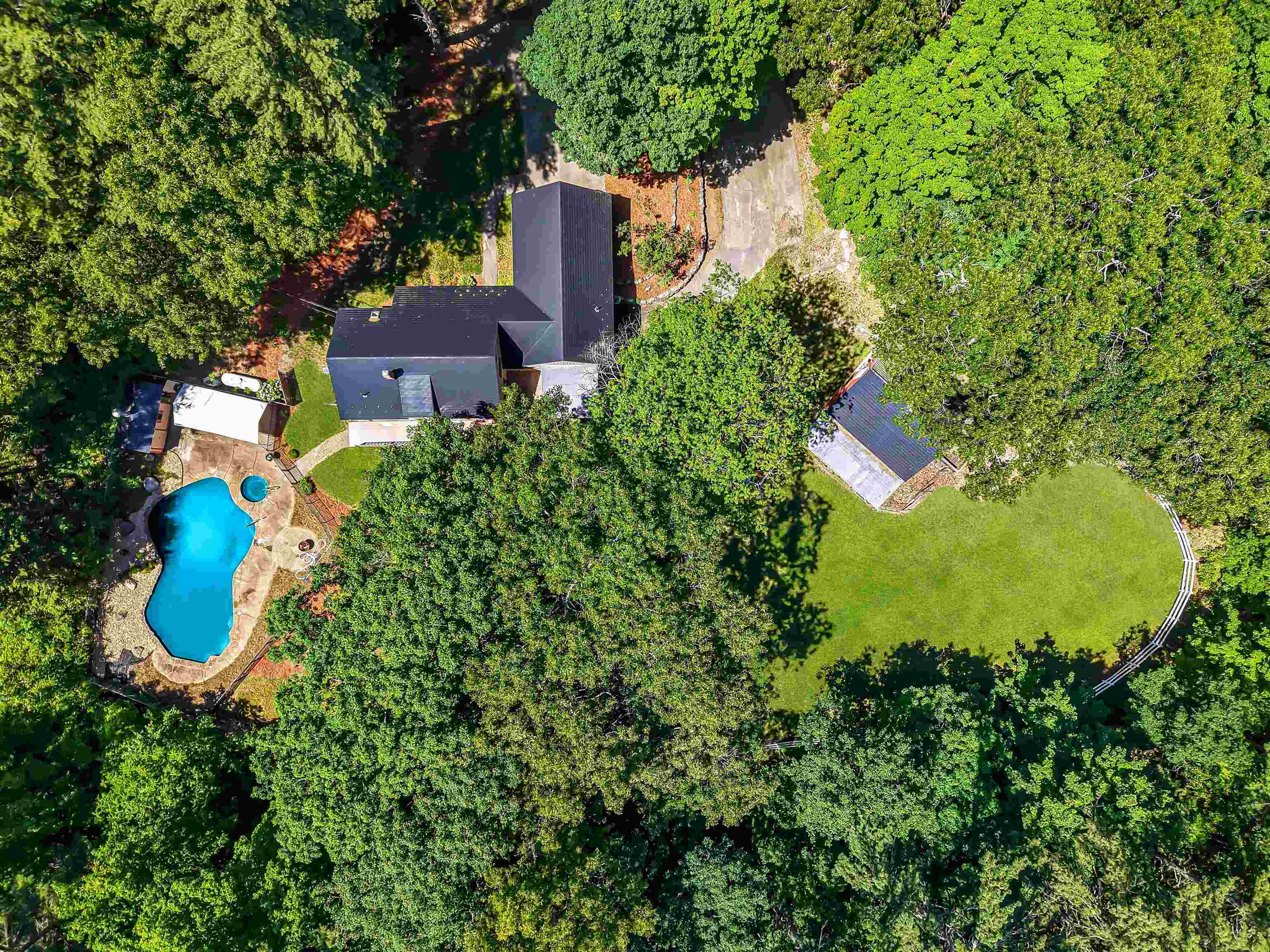 51 Baxter Rd, Hollis, NH 03049