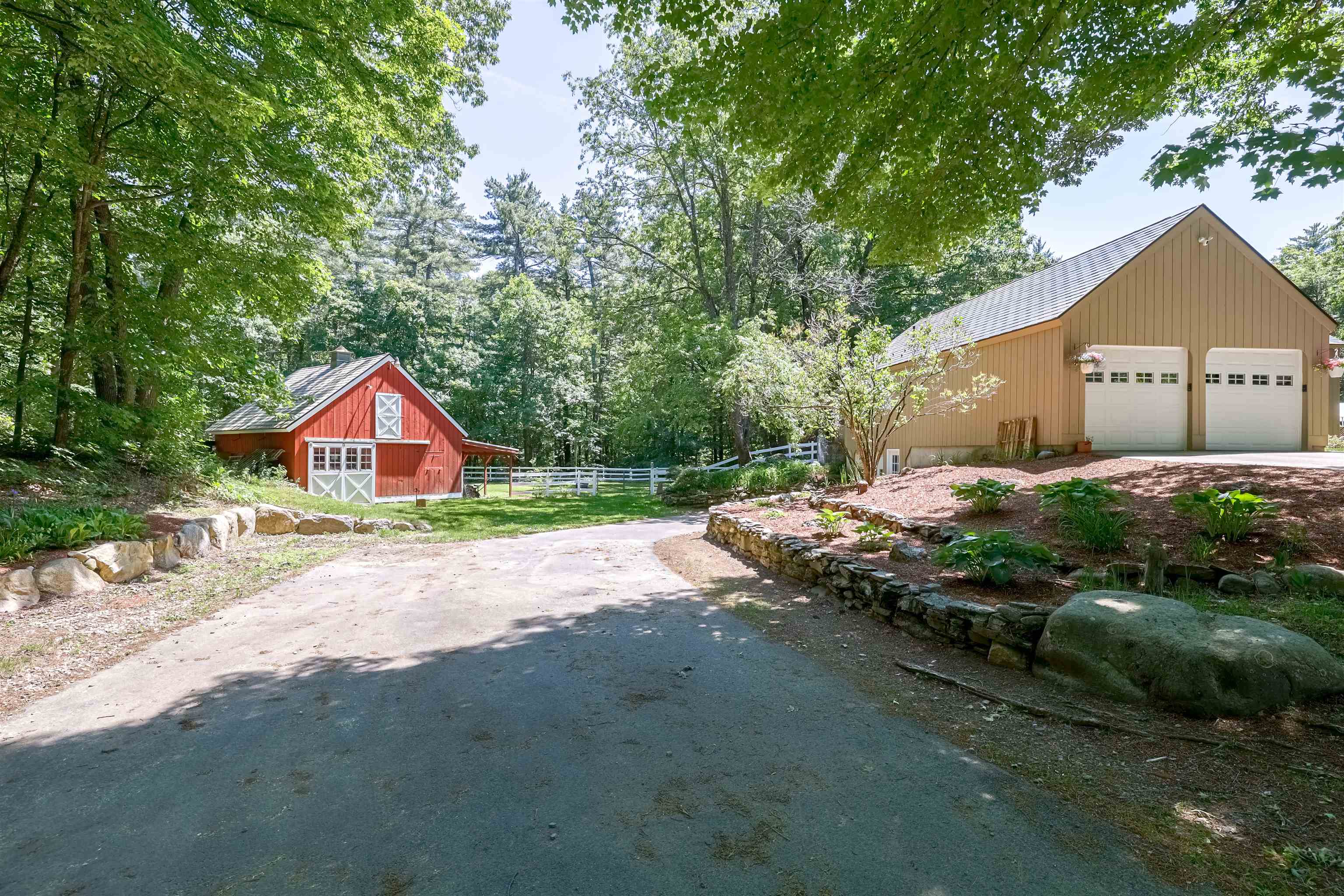 51 Baxter Rd, Hollis, NH 03049