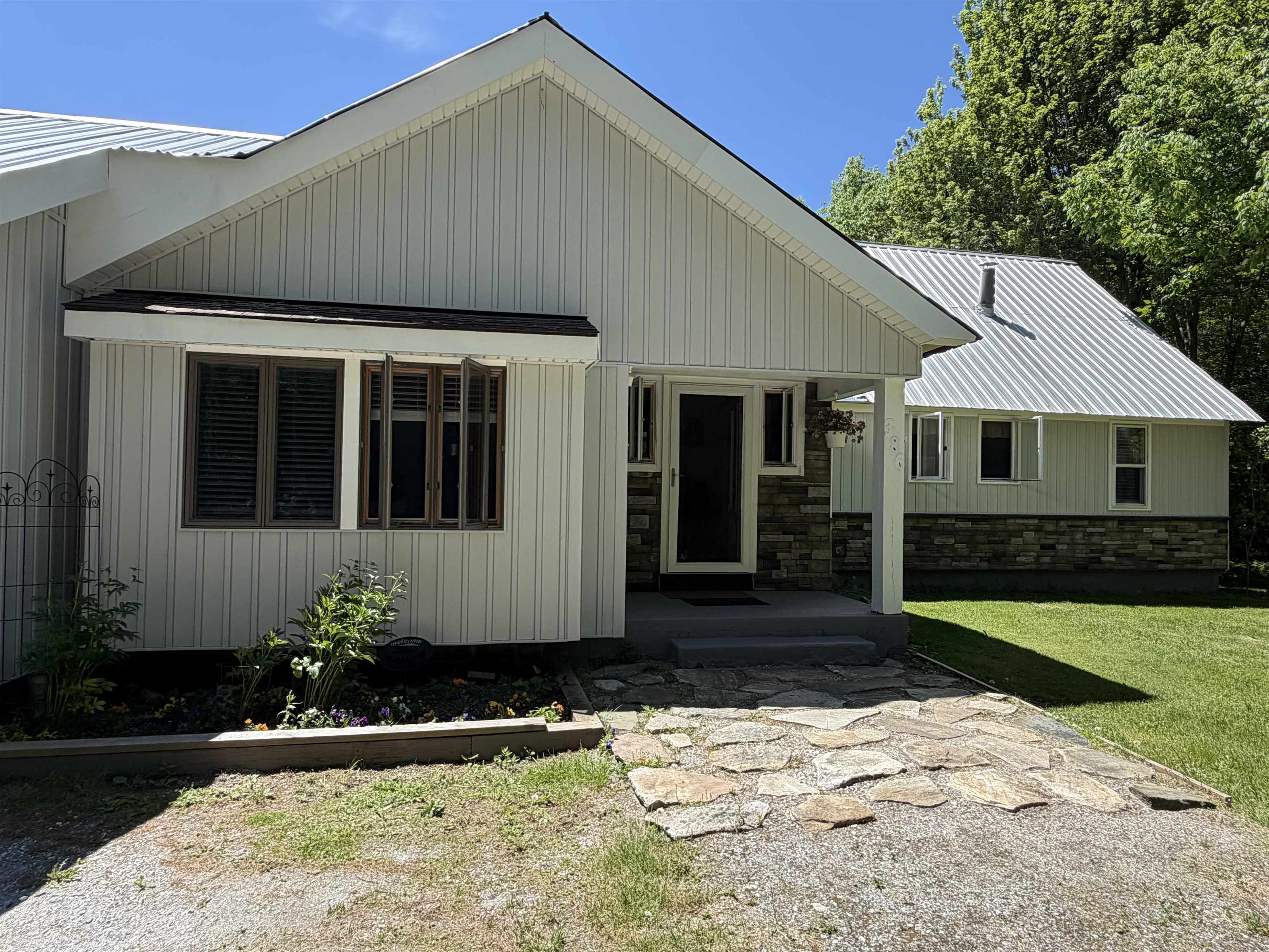 386 Howland Farm Road