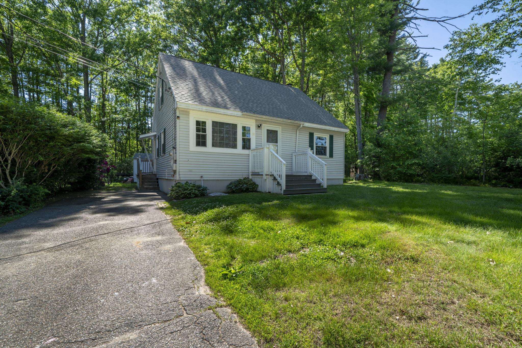 38 Duffy St, Franklin, NH 03235