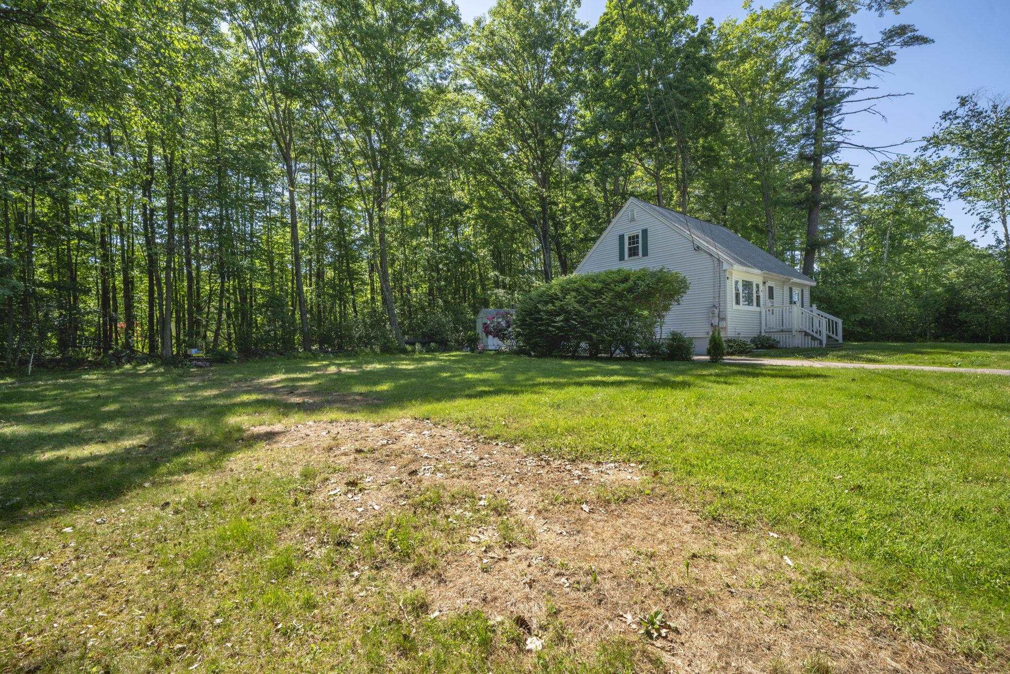 38 Duffy St, Franklin, NH 03235